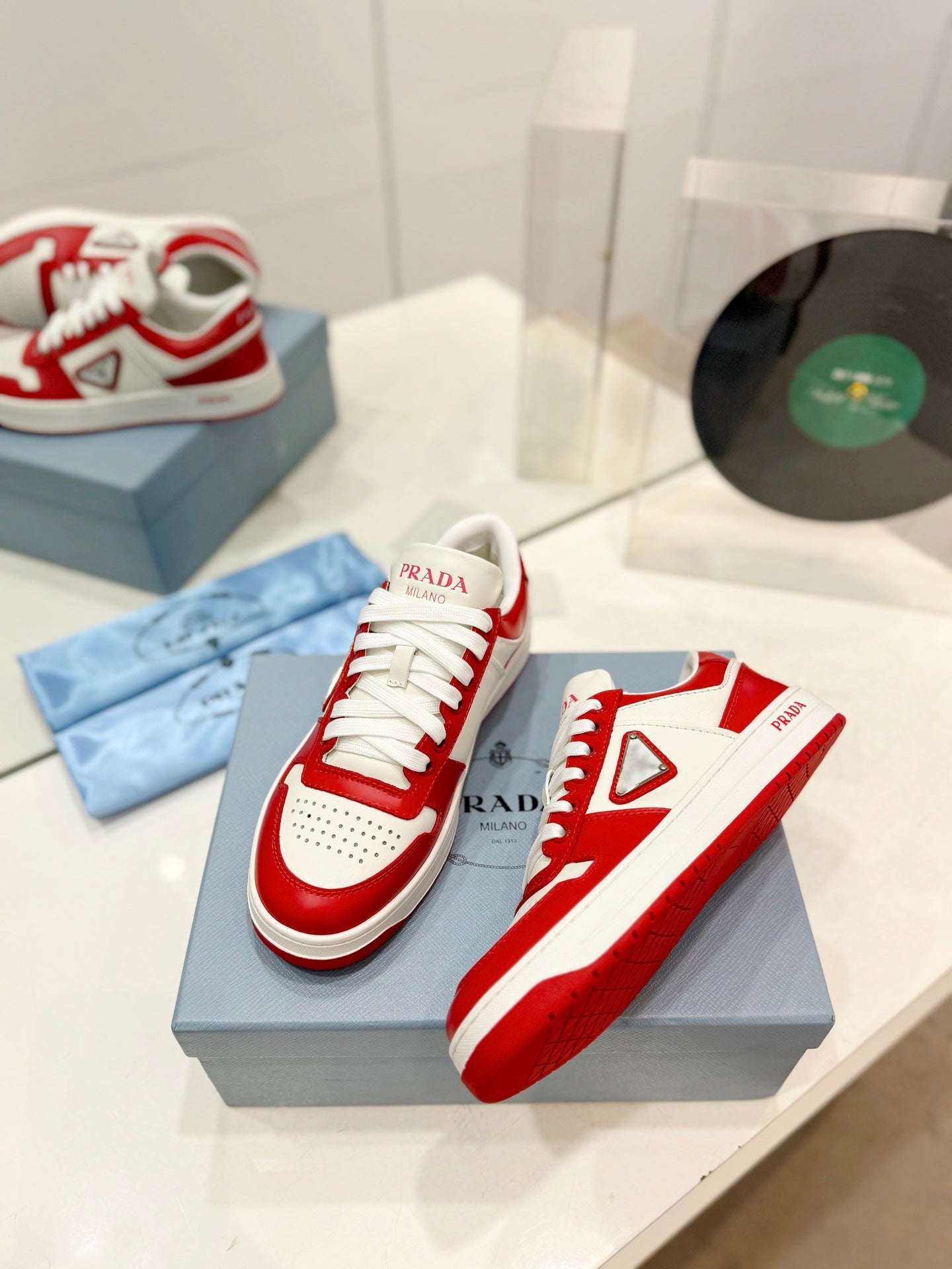 PRA DOWNTOWN PERFORATED SNEAKERS WHITE AND RED CALFSKIN、mysite、Cacoeks