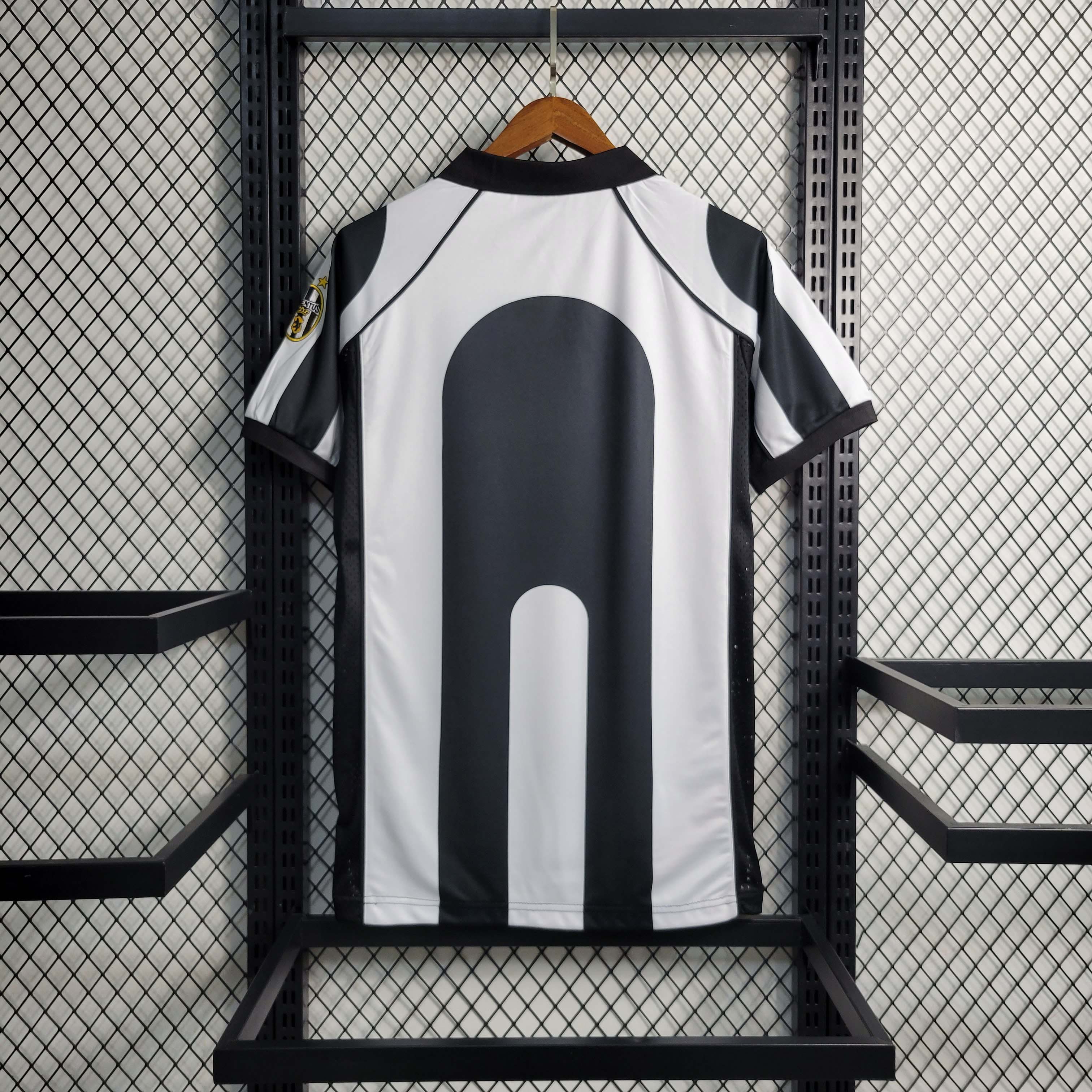 1997/1998 Retro Juventus Football Shirt Home 1:1 Thai Quality:football jersey mysite: unitedjerseyfootball 邓江浪:football