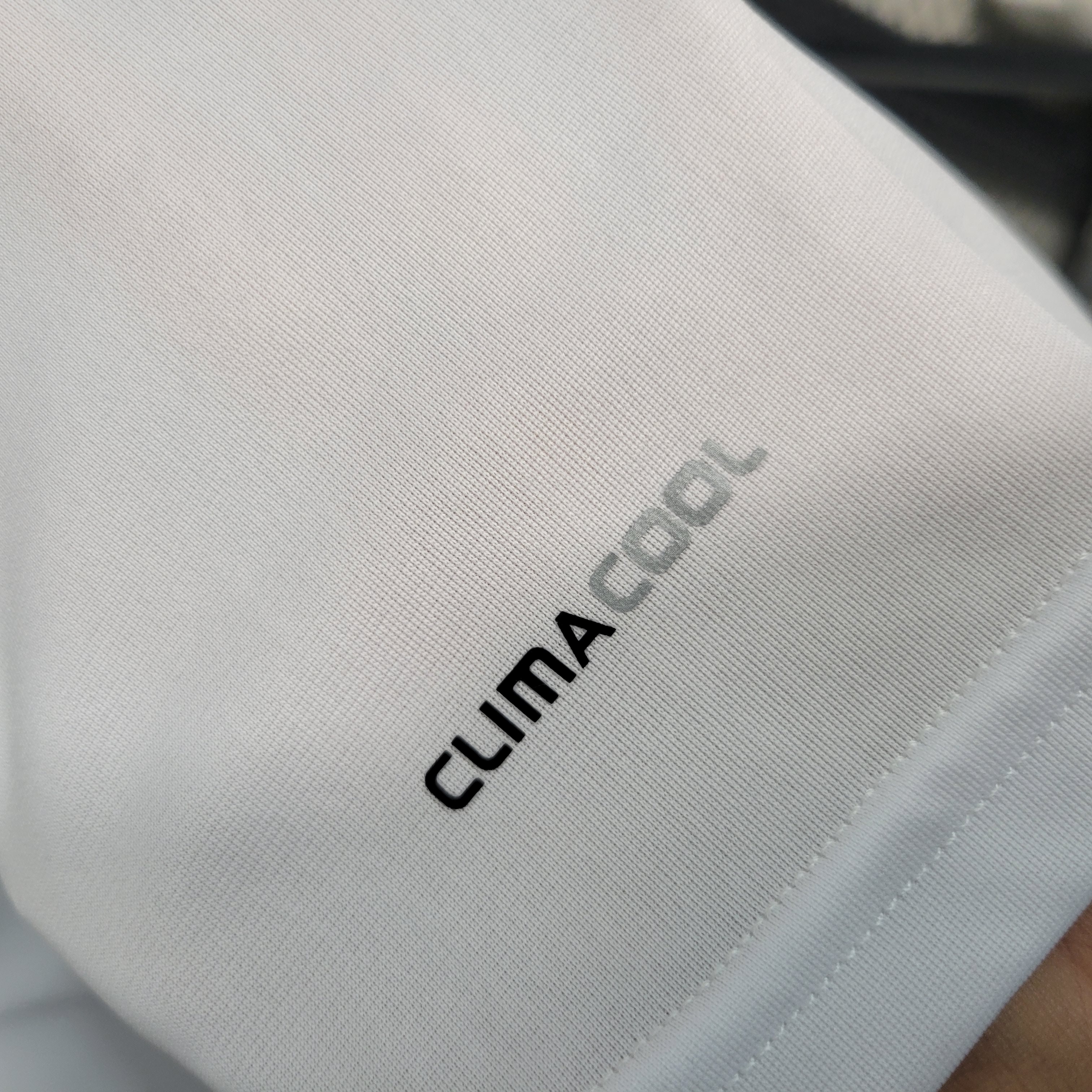 ManixJersey.com | Retro Real Madrid 09-10 Home Stadium Jersey -Customize Name, Number and Patch | Worldwide Shipping