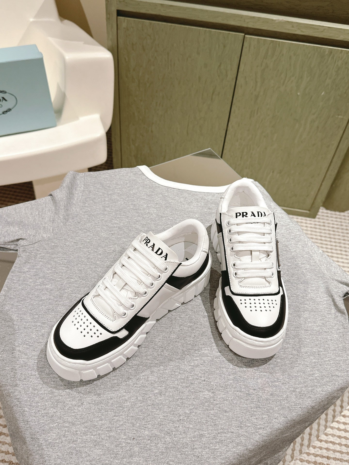 PRA FLATFORM SNEAKERS BLACK AND WHITE CALFSKIN、mysite、Cacoeks