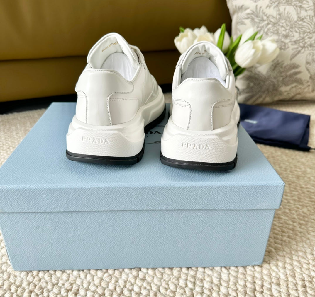 PRA THICK SOLE SNEAKER WHITE AND BLACK LOGO CALFSKIN、mysite、Cacoeks