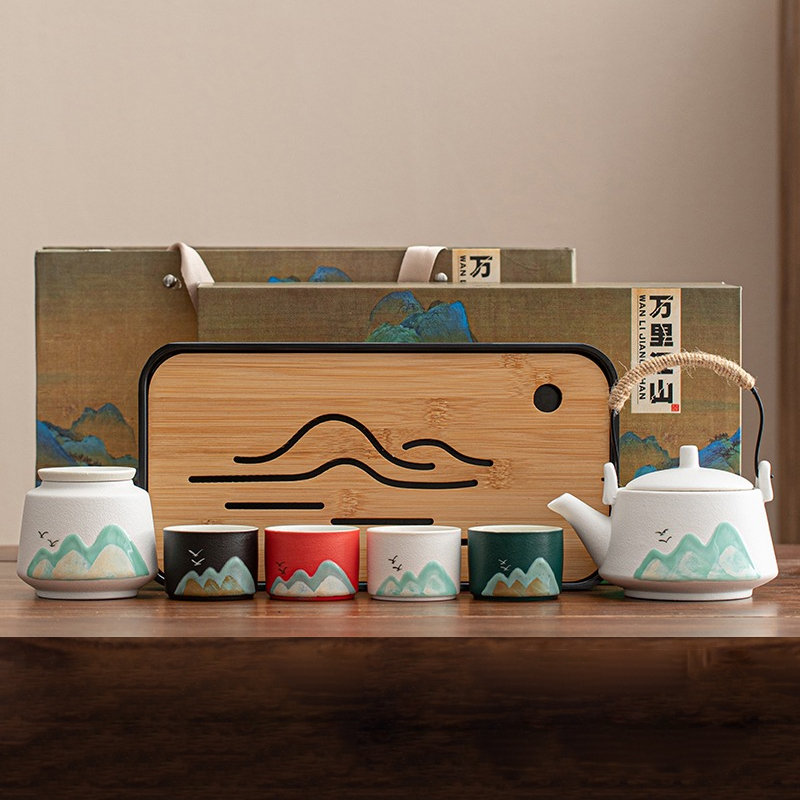 GEEK BAR-https://www.hot-toy.com/