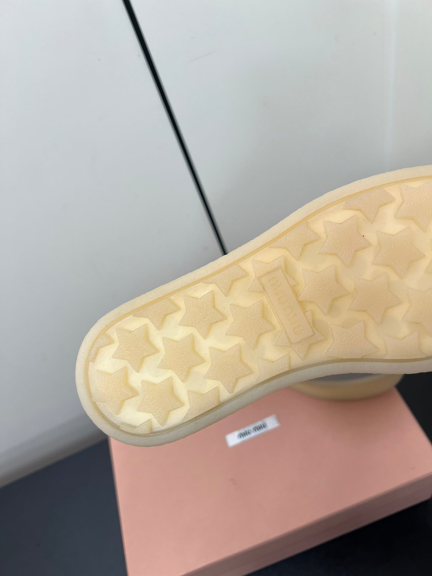 THICK-SOLED RETRO SNEAKERS IN PALE GRAY SMOOTH LAMBSKIN、mysite、Cacoeks