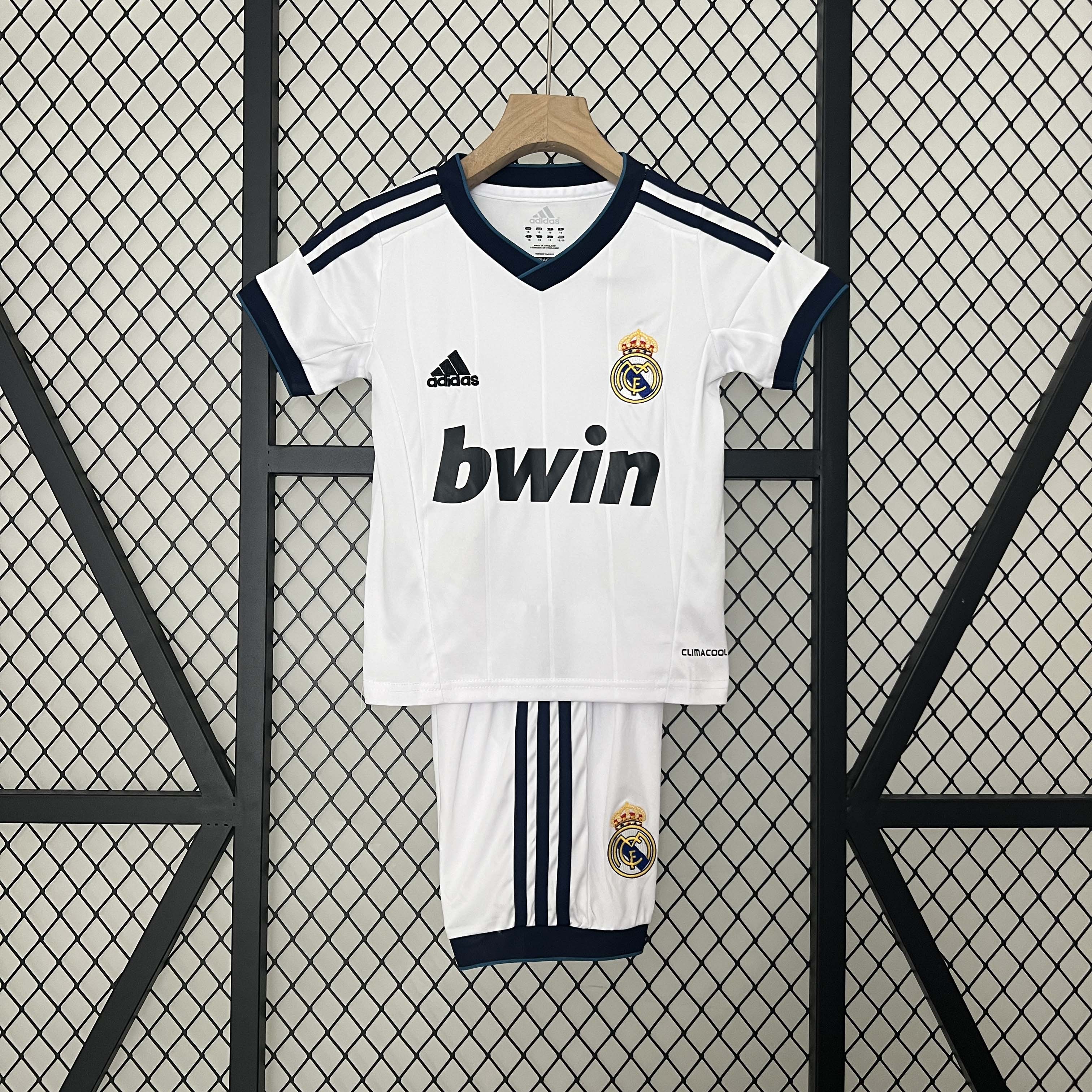 2012/2013 Retro Real Madrid Home Football Shirt 1:1 Thai Quality Kids Size:football jersey mysite: unitedjerseyfootball 邓江浪:football