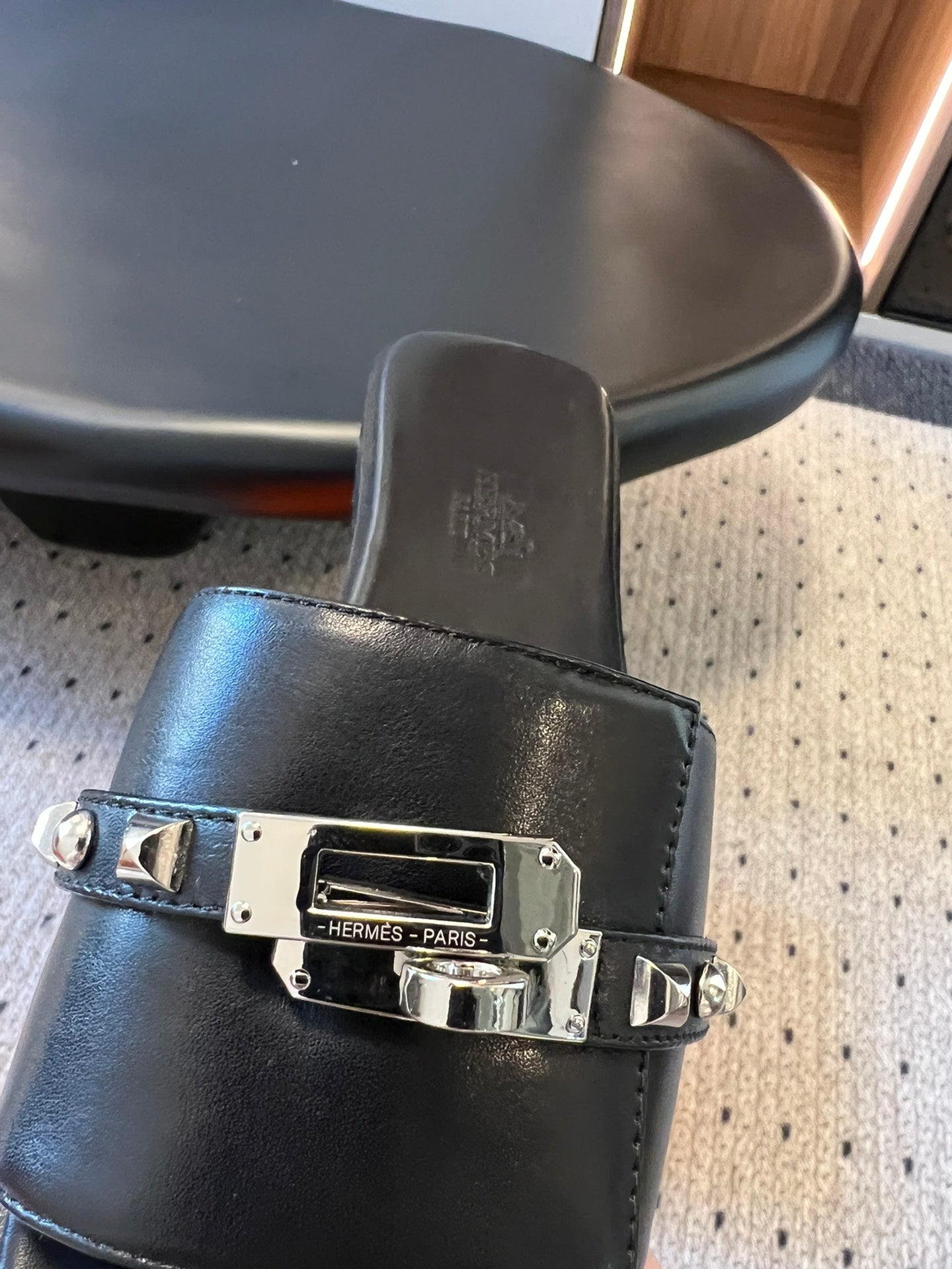 GIULIA FLAT SANDAL IN BLACK CALFSKIN、mysite、Cacoeks