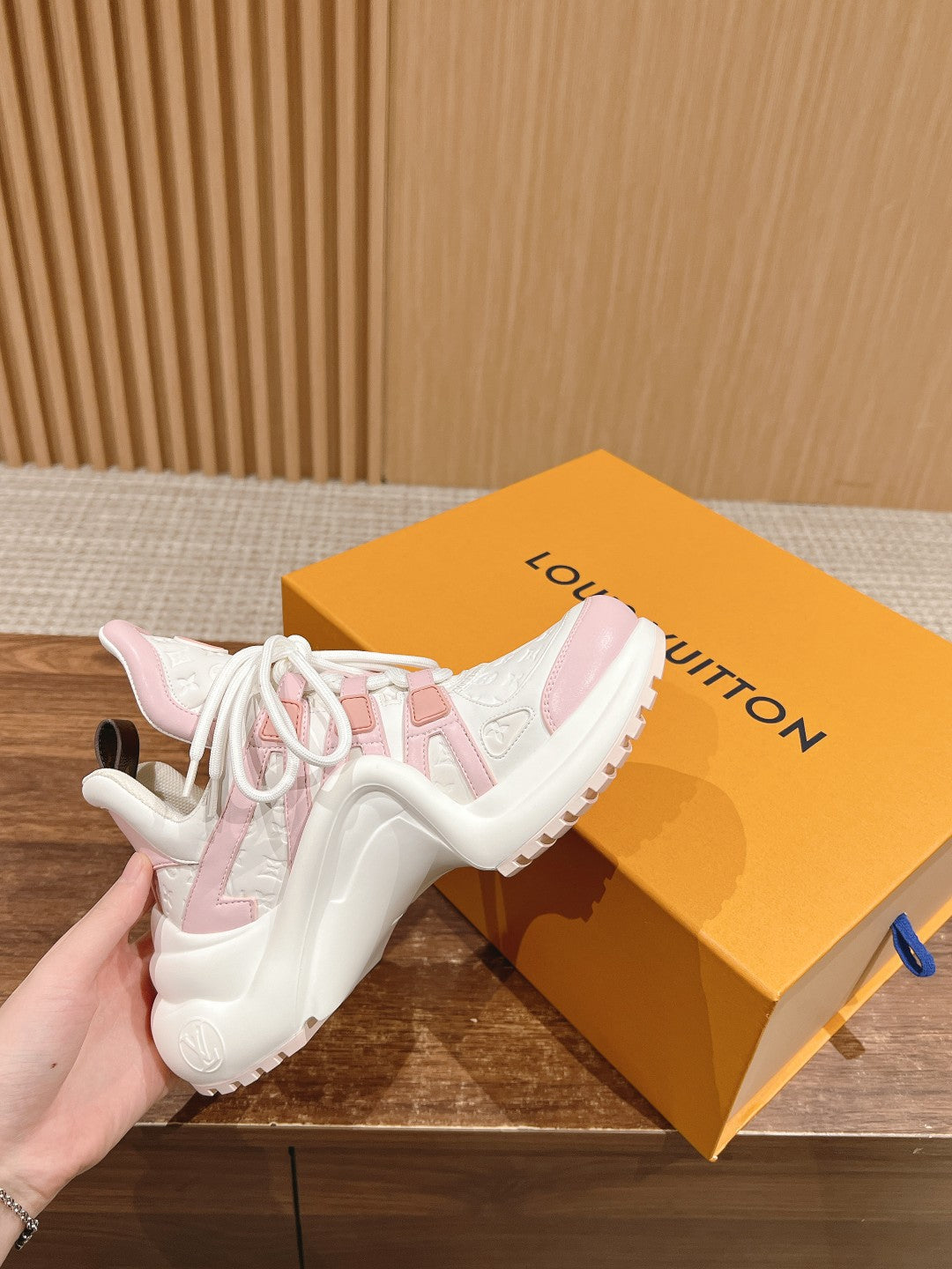 LV ARCHLIGHT SNEAKER IN WHITE MIX BABY PINK EMBOSSED CALFSKIN、mysite、Cacoeks