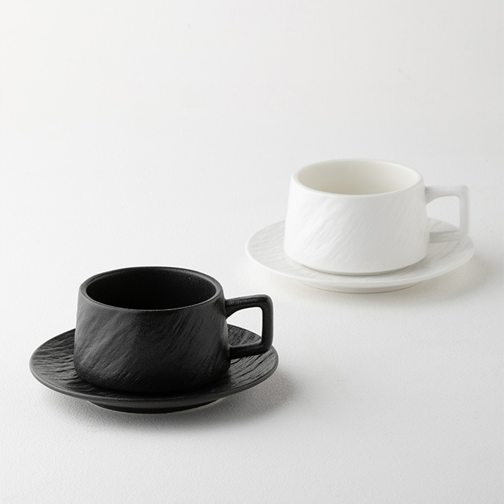 GEEK BAR-https://www.hot-toy.com/