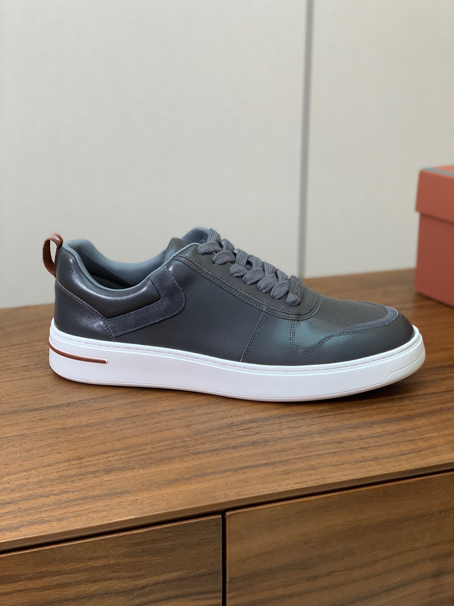 LP SNEAKERS IN SLATE GREY CALFSKIN WHITE SOLE、mysite、Cacoeks