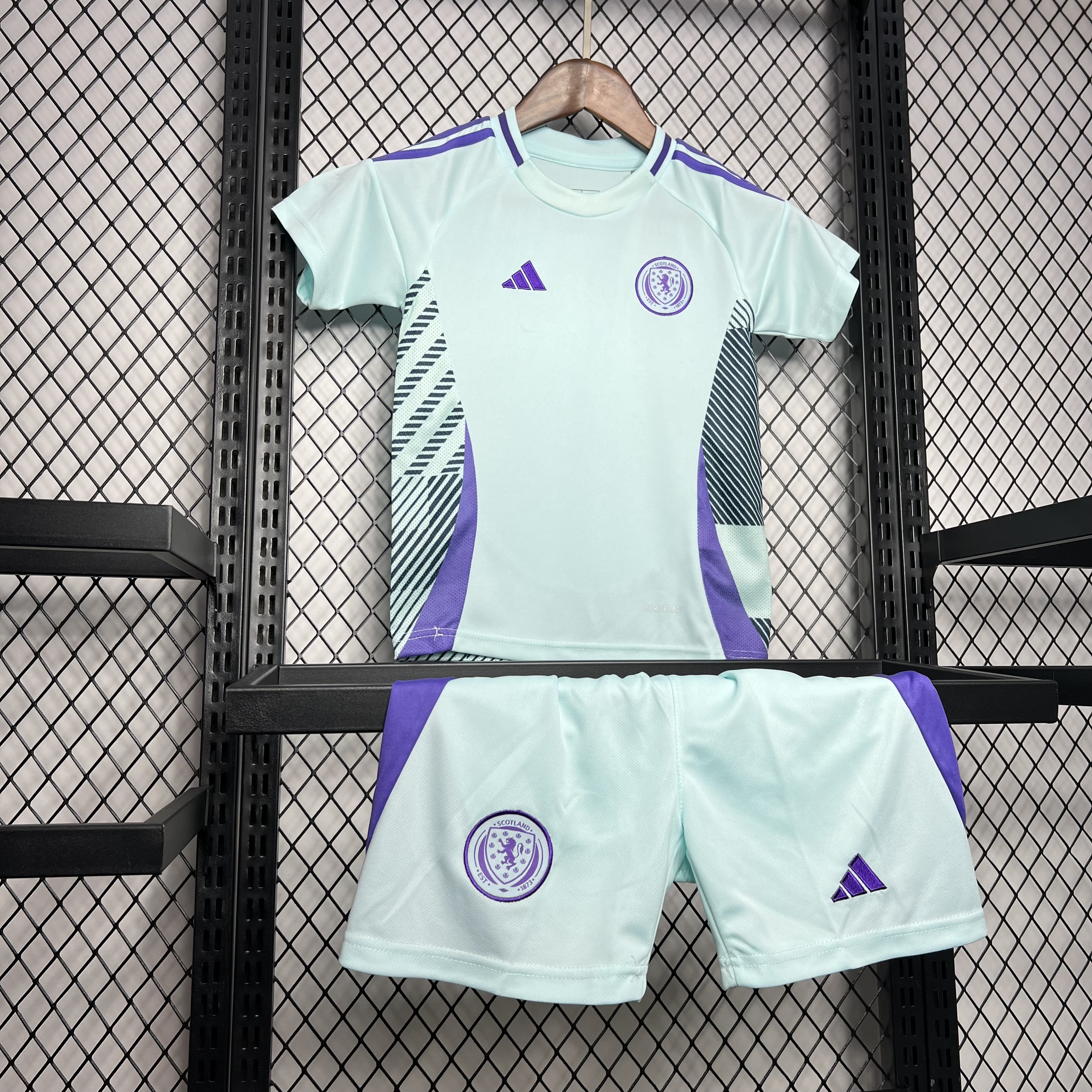 ManixJersey.com | S-c-o.t l.a-n.d 2024 Away Goalkeeper Kids Kit -Customize Name, Number and Patch | Worldwide Shipping