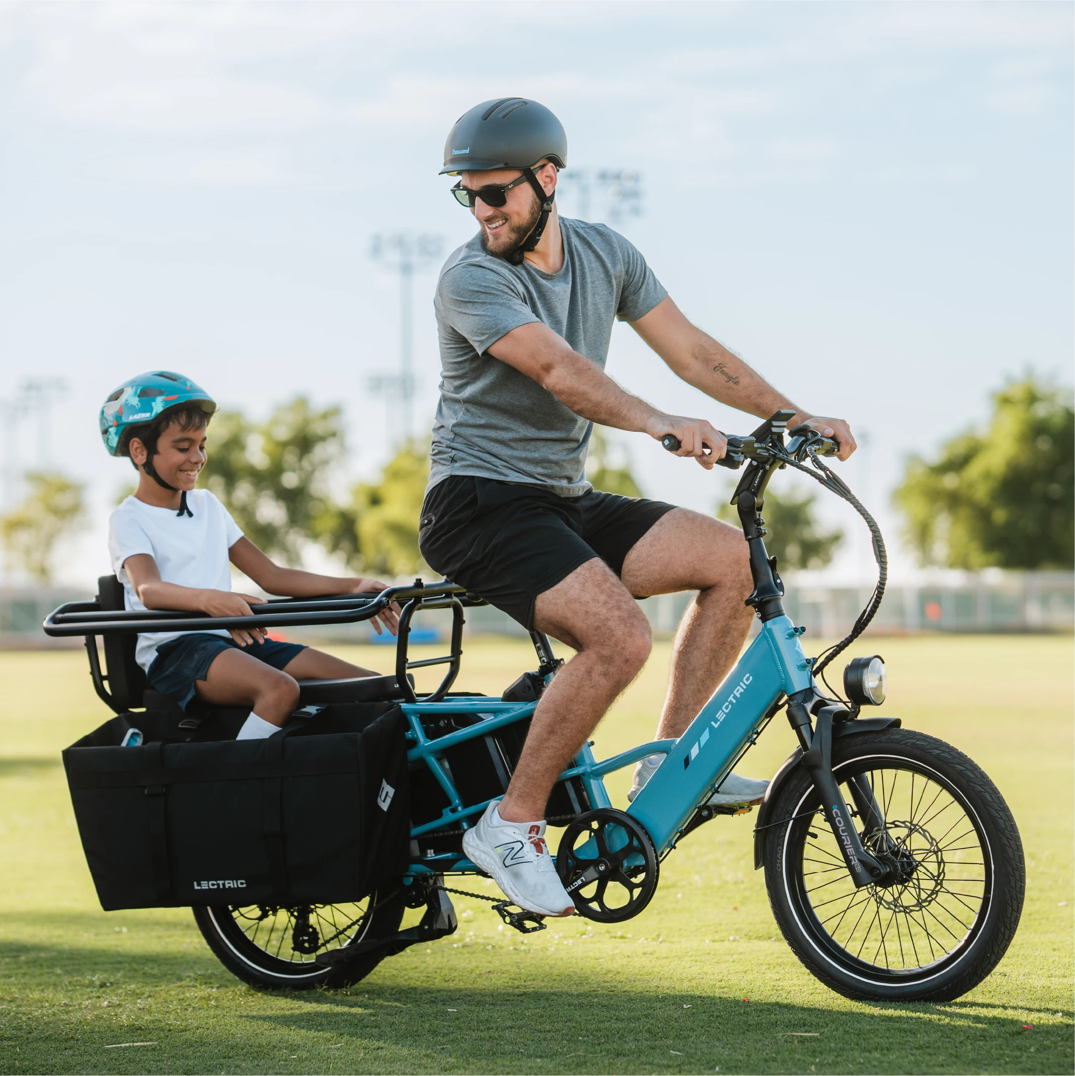 XPedition 2.0 Raindrop Blue Dual-Battery + FREE Running Boards, Cushions, Elite Headlight, Suspension Seat Post, Orbitor ($505 Value)、mySite、bearsvspackers