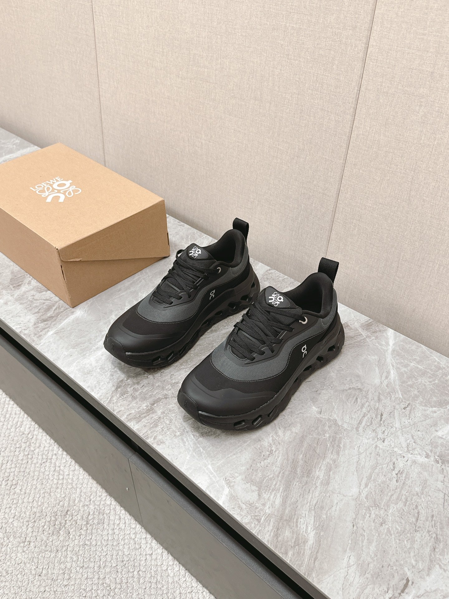 RUN SNEAKER IN BLACK SUEDE AND MESH FABRIC、mysite、Cacoeks