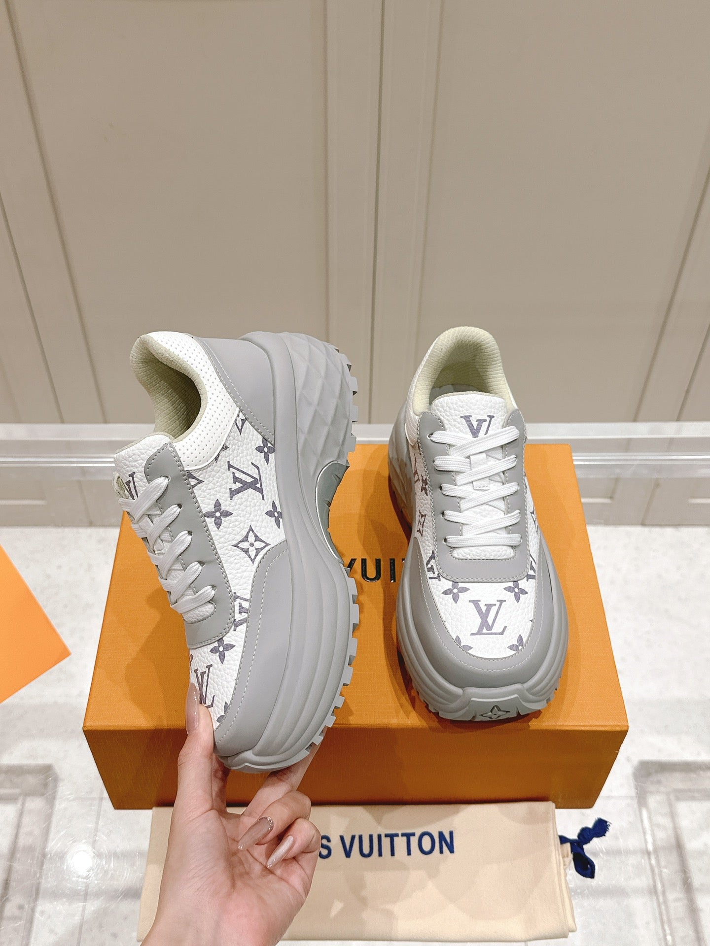 RUN AWAY SNEAKER IN DOVE GRAY MIX WHITE CALFSKIN、mysite、Cacoeks