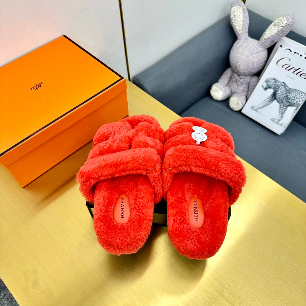 CHYPRE SANDAL IN CANDY RED SHEARLING、mysite、Cacoeks