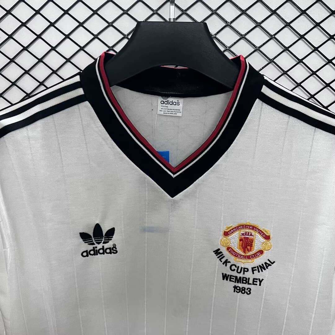 ManixJersey.com | Retro Manchester United 82-84 Away Long Sleeve Jersey League Cup Final -Customize Name, Number and Patch | Worldwide Shipping