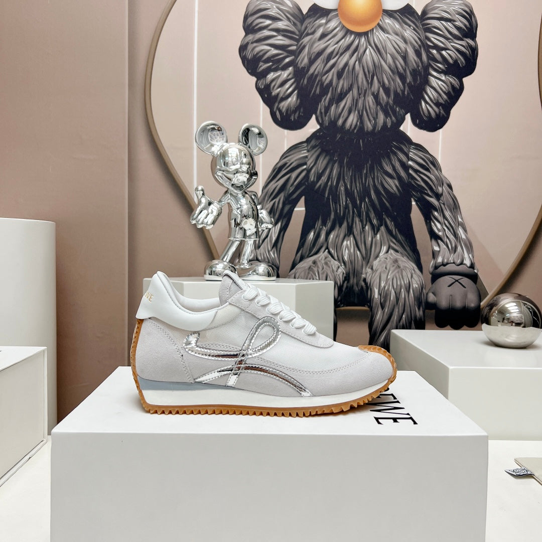 FLOW RUNNER SNEAKER IN WHITE IVORY SUEDE AND SHEEPSKIN、mysite、Cacoeks