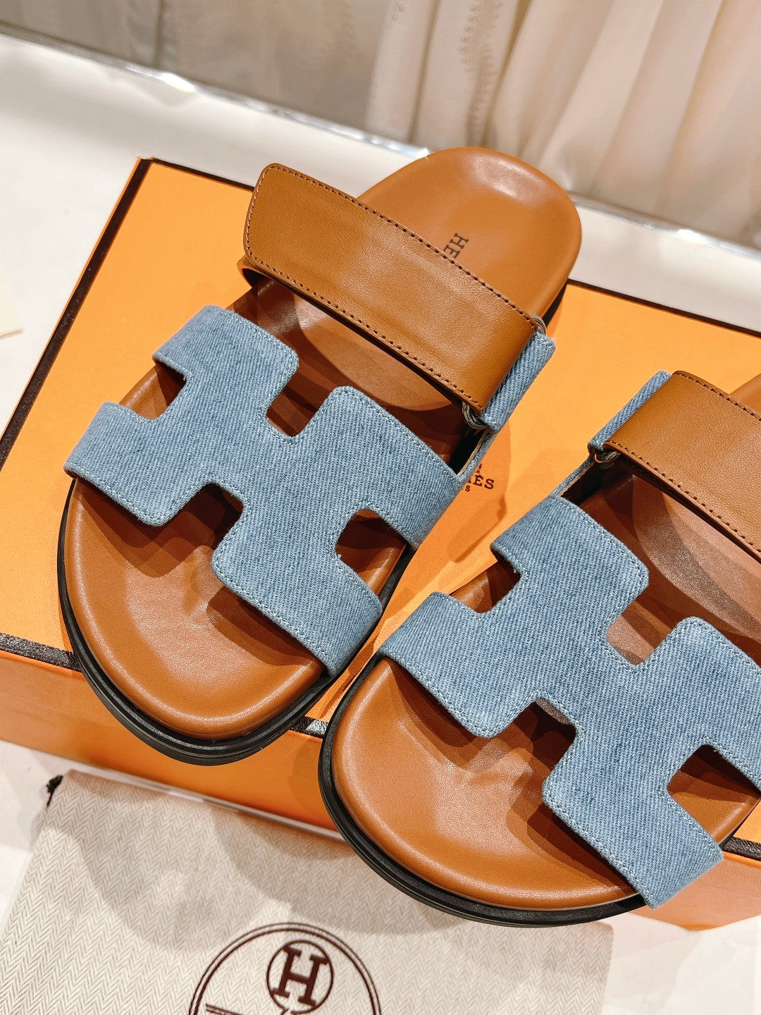 CHYPRE SANDAL BRIGHT BROWN LAMBSKIN AND BLUE DENIM、mysite、Cacoeks