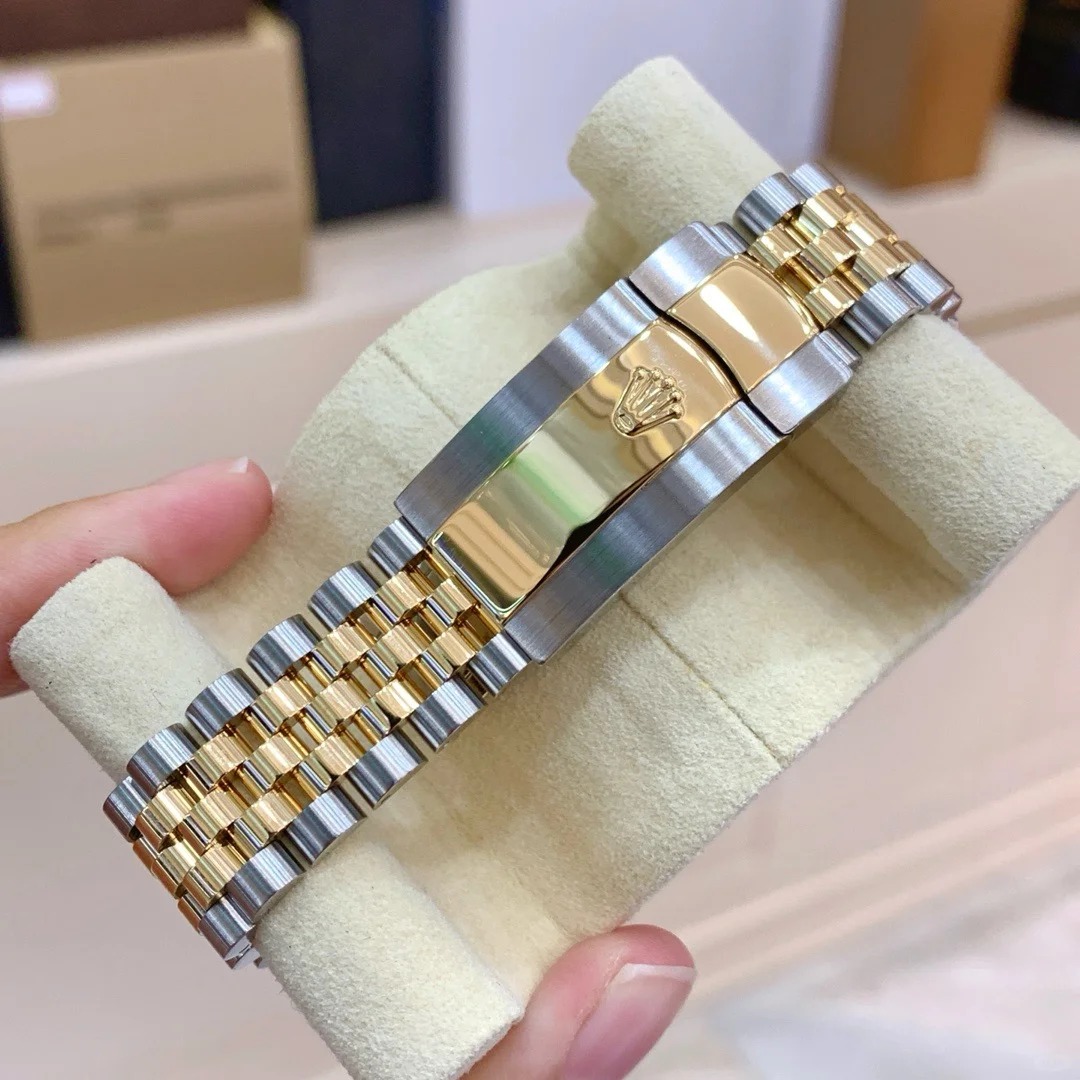 兼职  林炎: luxecystore