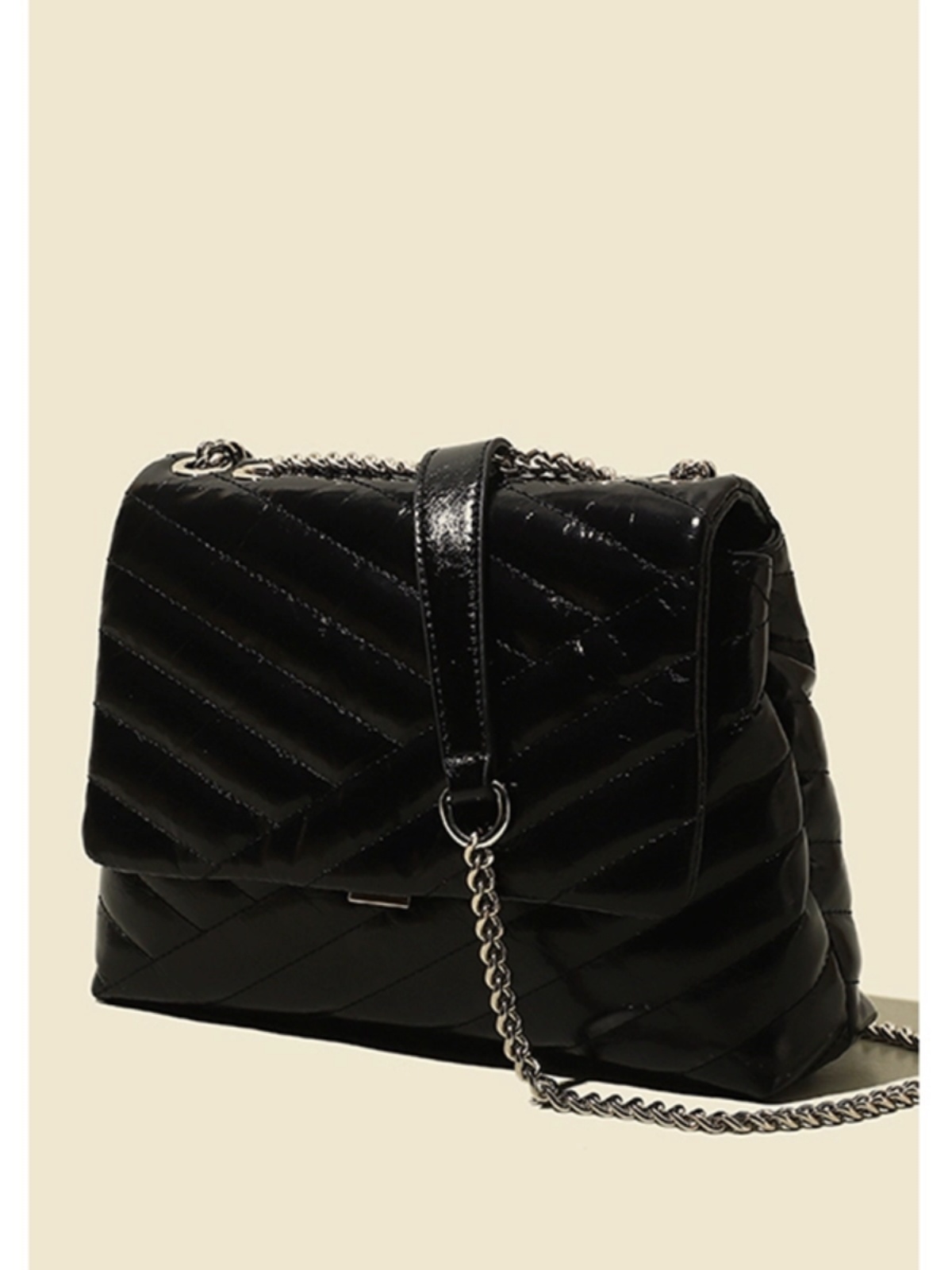 GEEK BAR-https://www.hot-toy.com/