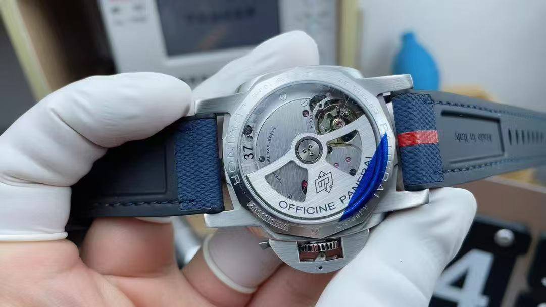 Superclone Panerai Submersible PAM01404-fasswatch