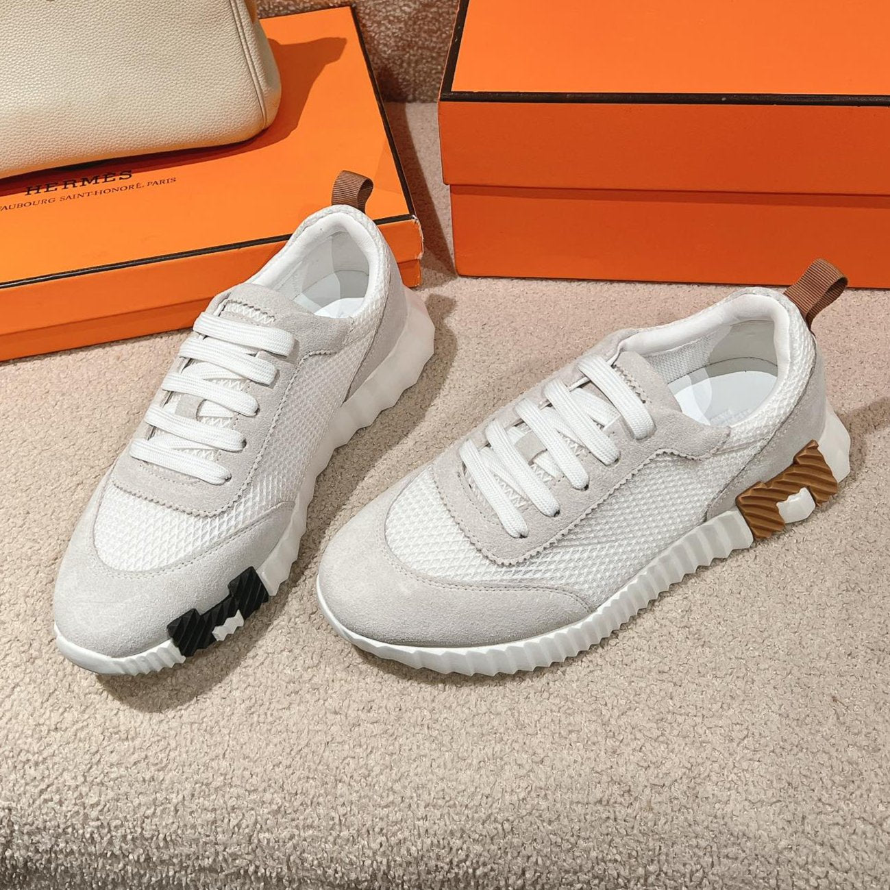 MAINLAND SNEAKER IN PALE GRAY SUEDE AND WHITE BREATHABLE MESH FABRIC、mysite、Cacoeks