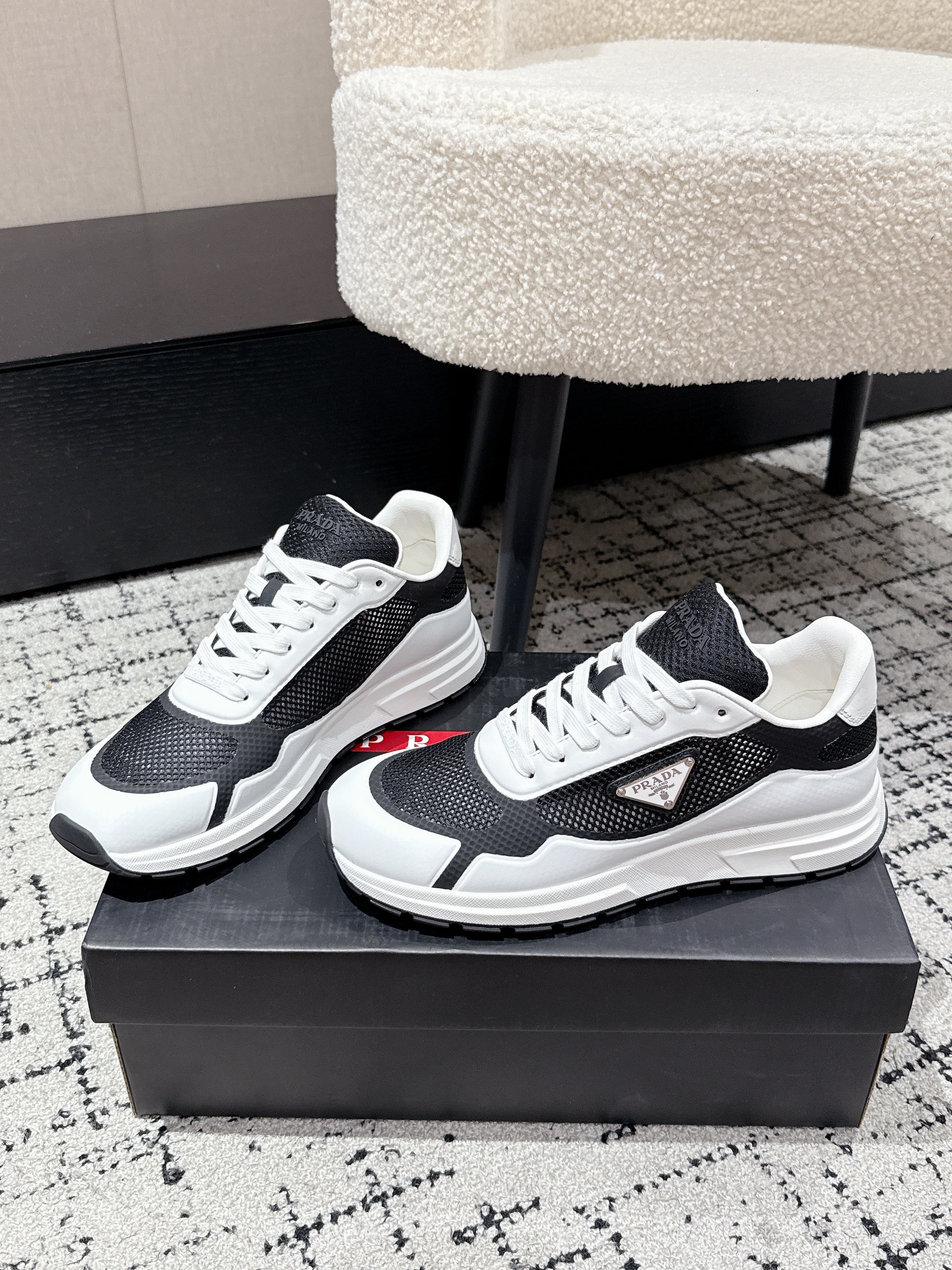 PRADA 25S MEN SNEAKERS IN BLACK AND WHITE CANVAS、mysite、Cacoeks