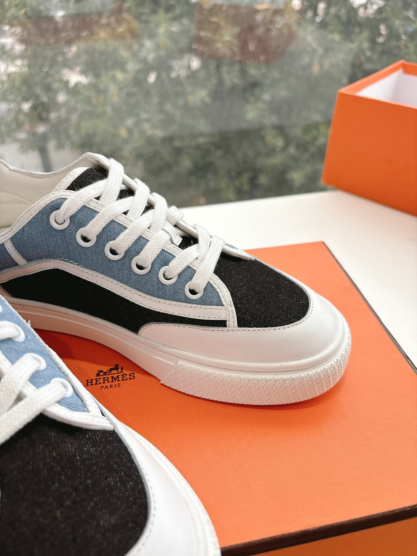 GET SNEAKER IN BLACK MIX LIGHT BLUE CANVAS AND CALFSKIN、mysite、Cacoeks