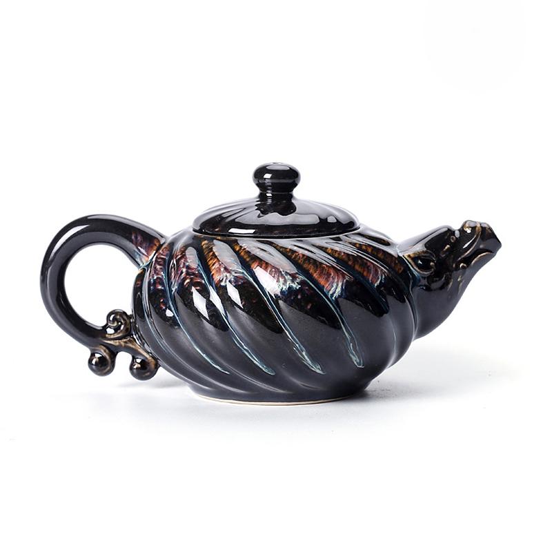 GEEK BAR-https://www.hot-toy.com/