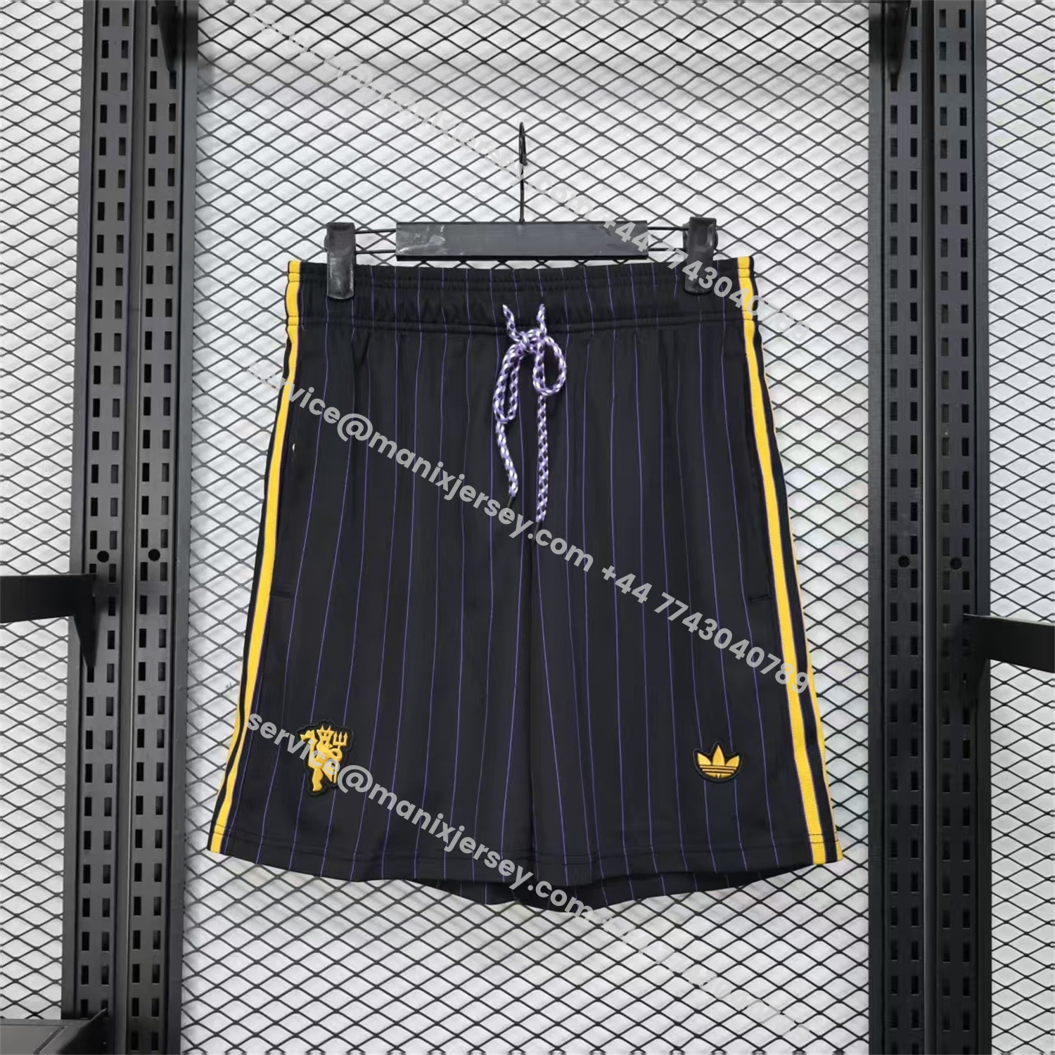 ManixJersey.com | Manchester United 25-26 Trefoil Black Travel Shorts - Player Version -Customize Name, Number and Patch | Worldwide Shipping