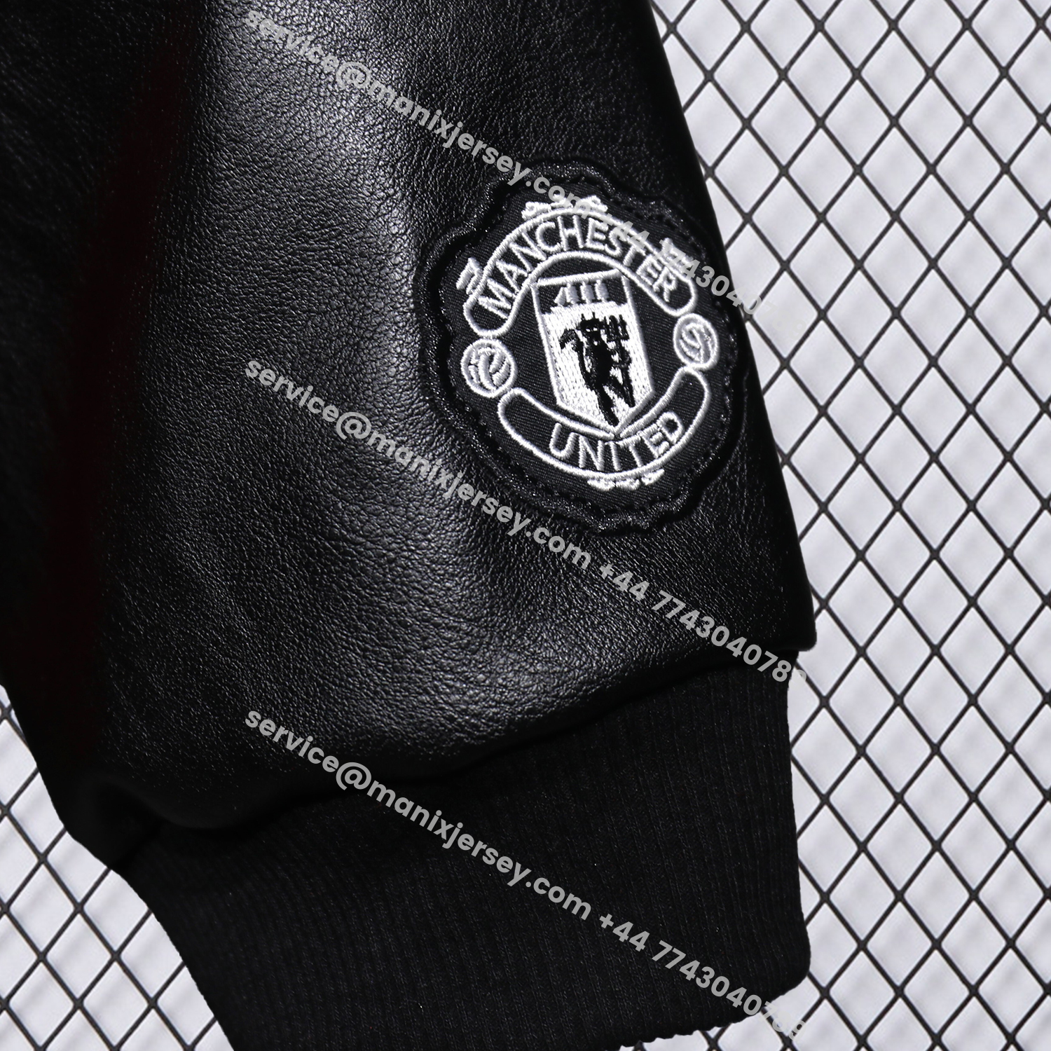ManixJersey.com | Manchester United 25-26 Warm Windbreaker Jacket - Red And Black -Customize Name, Number and Patch | Worldwide Shipping