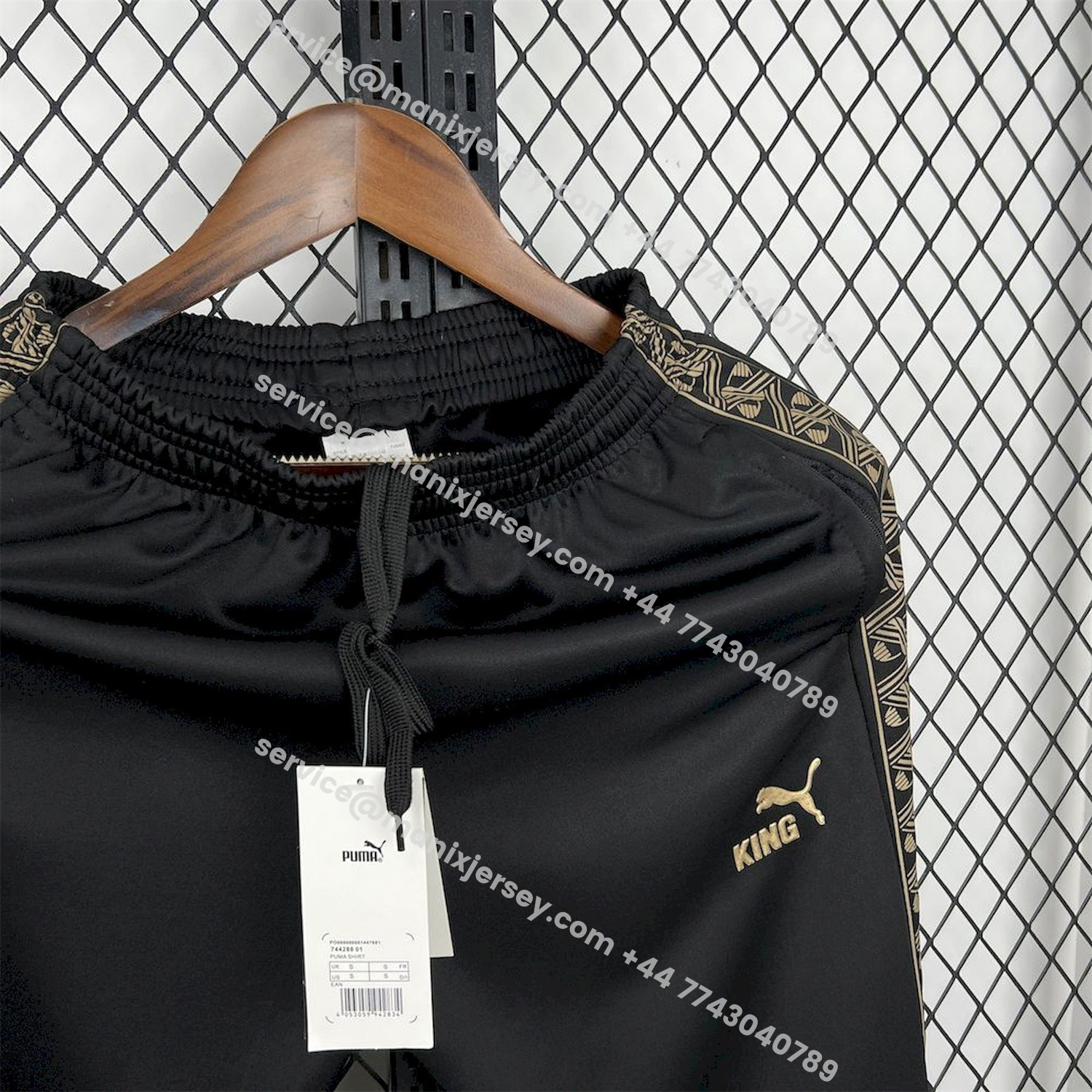 ManixJersey.com | Portugal 25-26 Eusebio Special Windbreaker Training Set - Black White Top and Pants -Customize Name, Number and Patch | Worldwide Shipping