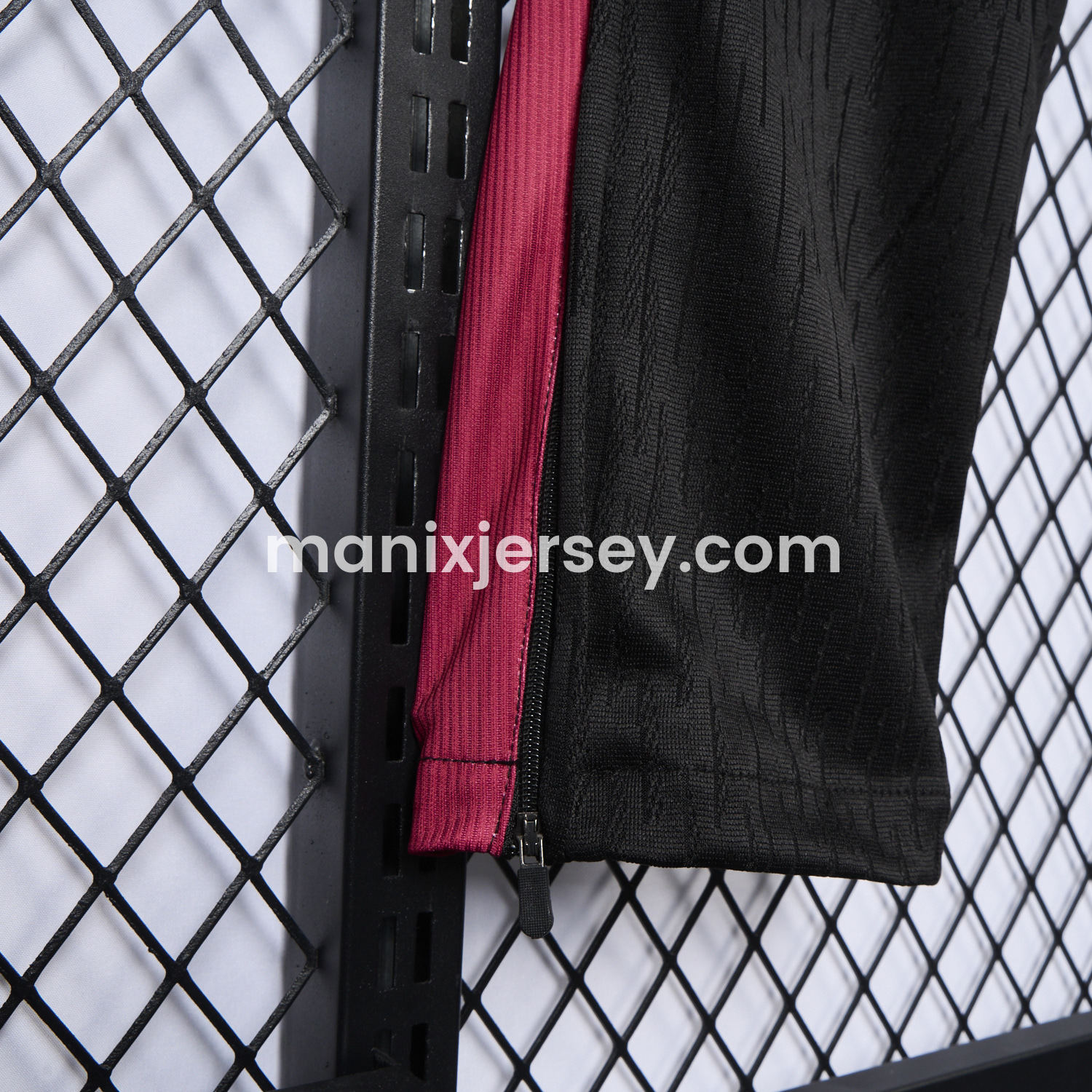 ManixJersey.com | Barcelona 25-26 Black Training Pants - Player Version -Customize Name, Number and Patch | Worldwide Shipping