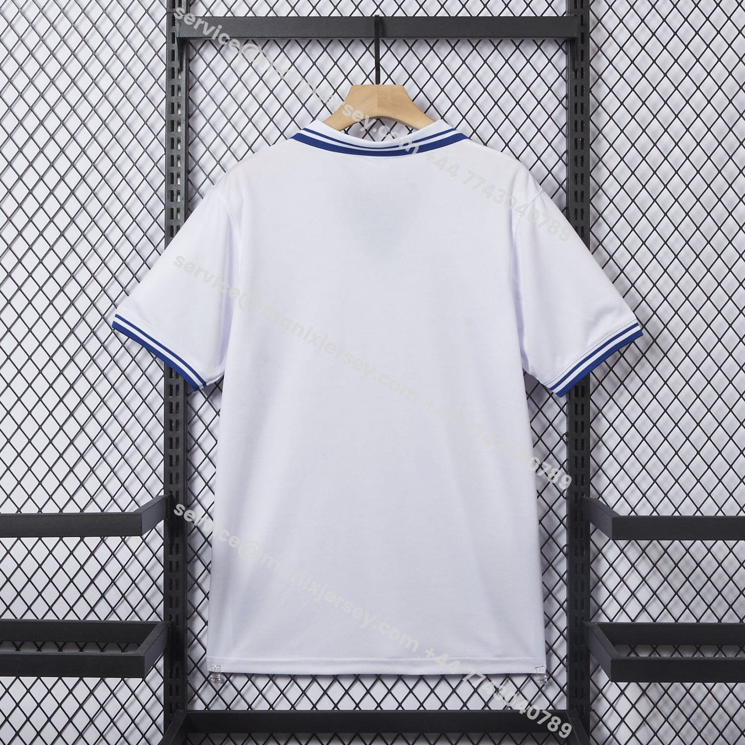 ManixJersey.com | Retro Hamburger SV 1979 Home White Jersey -Customize Name, Number and Patch | Worldwide Shipping