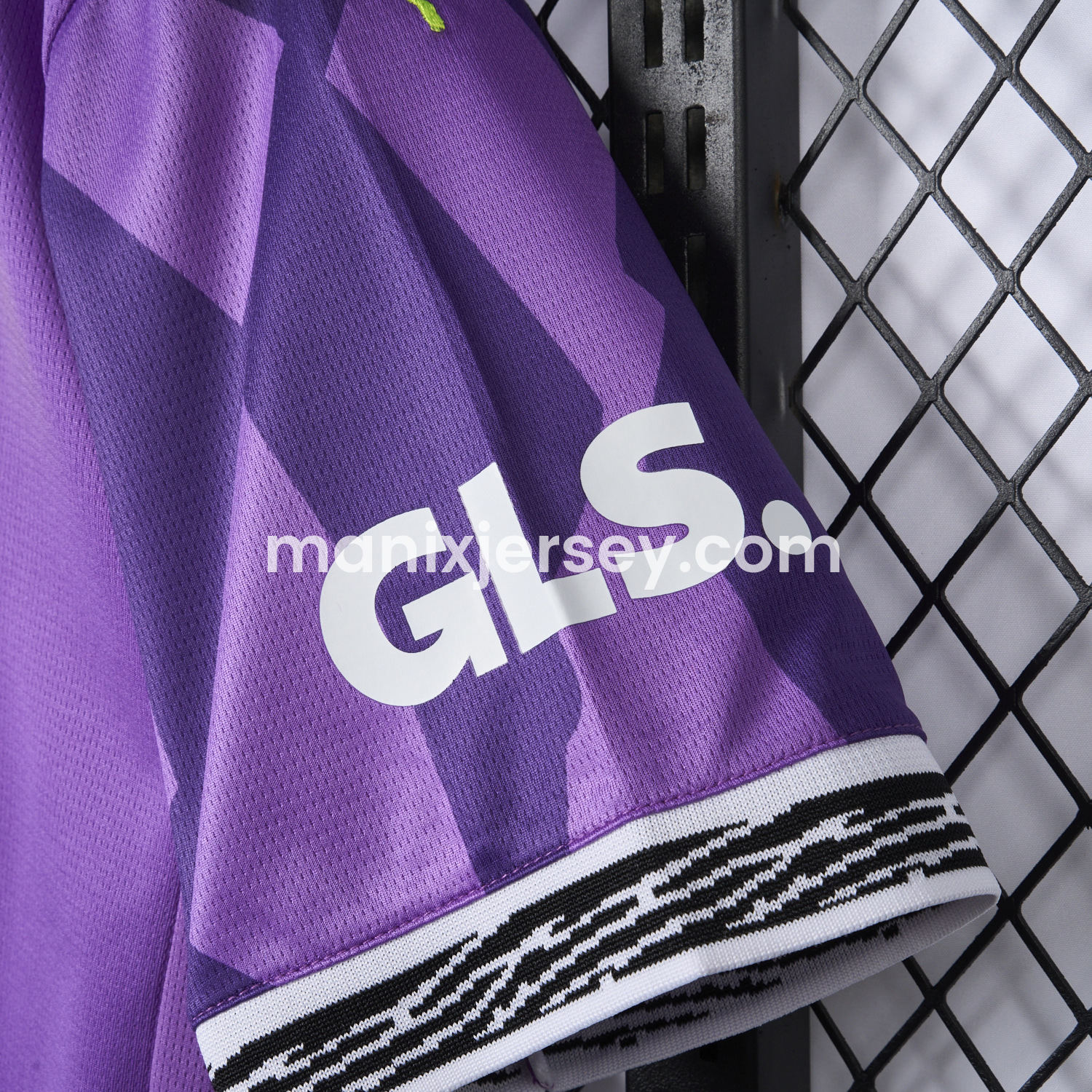 ManixJersey.com | Dortmund 24-25 Purple Goalkeeper Special Edition Jersey - Fans Version -Customize Name, Number and Patch | Worldwide Shipping