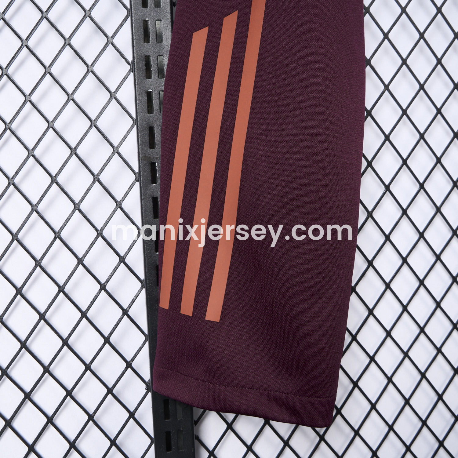 ManixJersey.com | Bayern Munich 24-25 Burgundy Training Pants - Player Version -Customize Name, Number and Patch | Worldwide Shipping