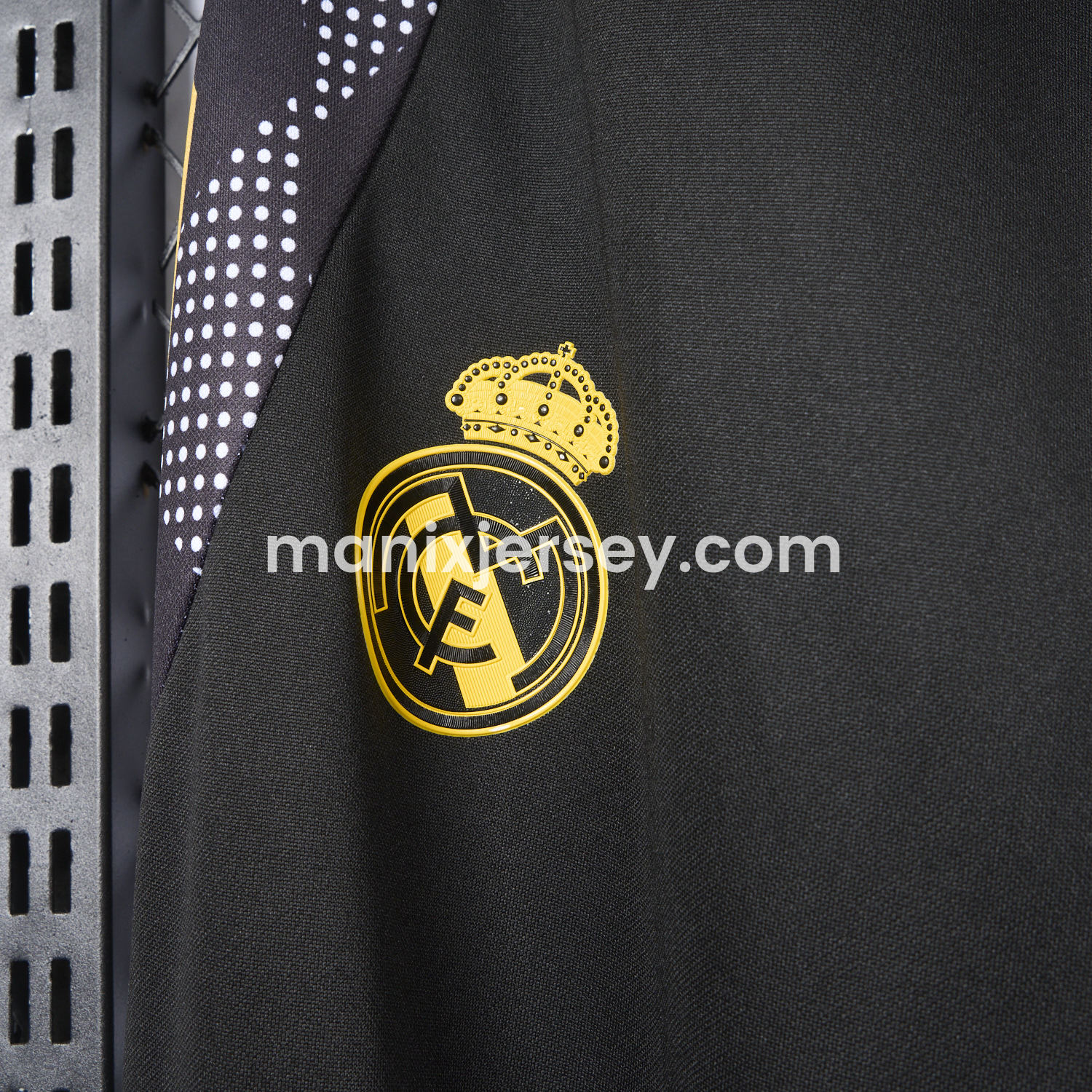 ManixJersey.com | Real Madrid 24-25 Black Training Pants - Player Version -Customize Name, Number and Patch | Worldwide Shipping