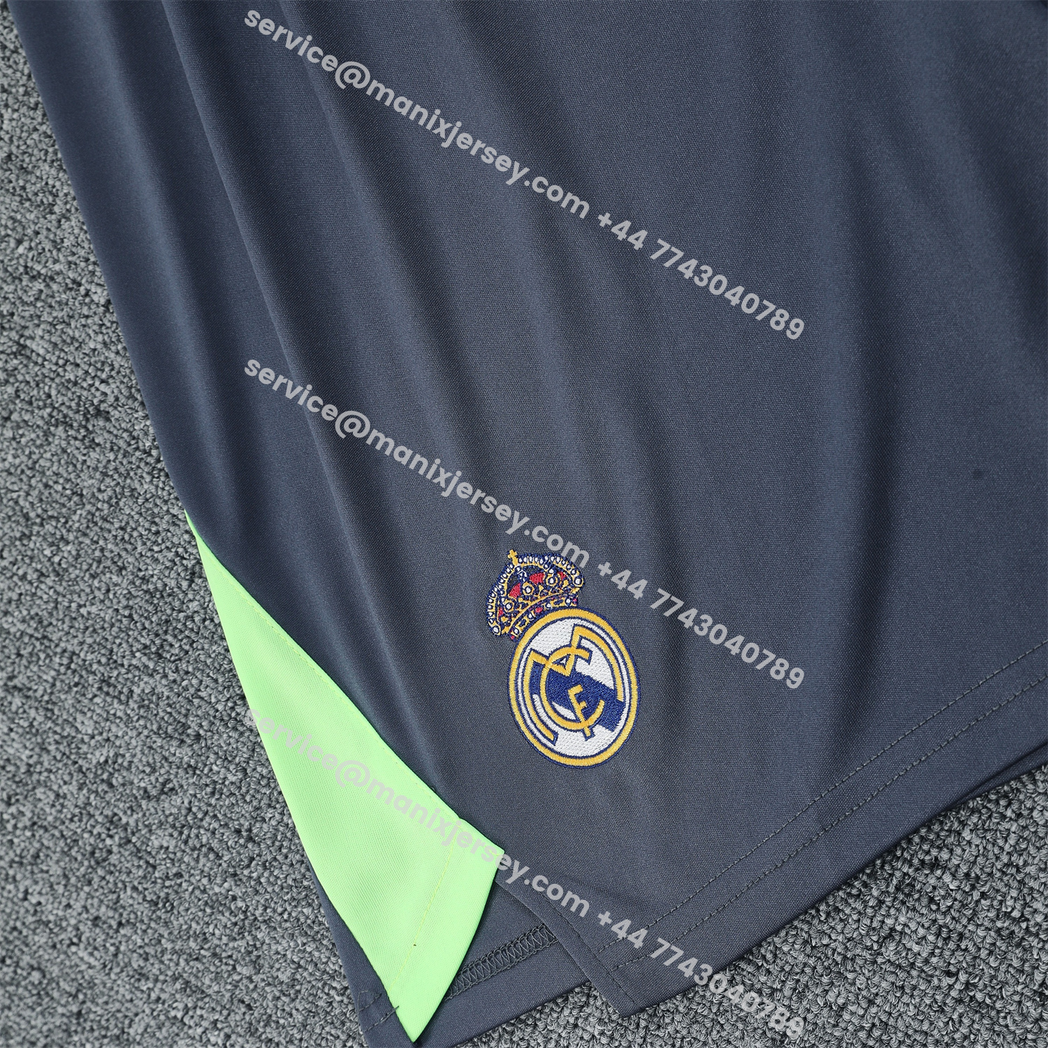 ManixJersey.com | Real Madrid 25-26 Long-Sleeve Training Set - Deep Gray Top & Gray Shorts -Customize Name, Number and Patch | Worldwide Shipping