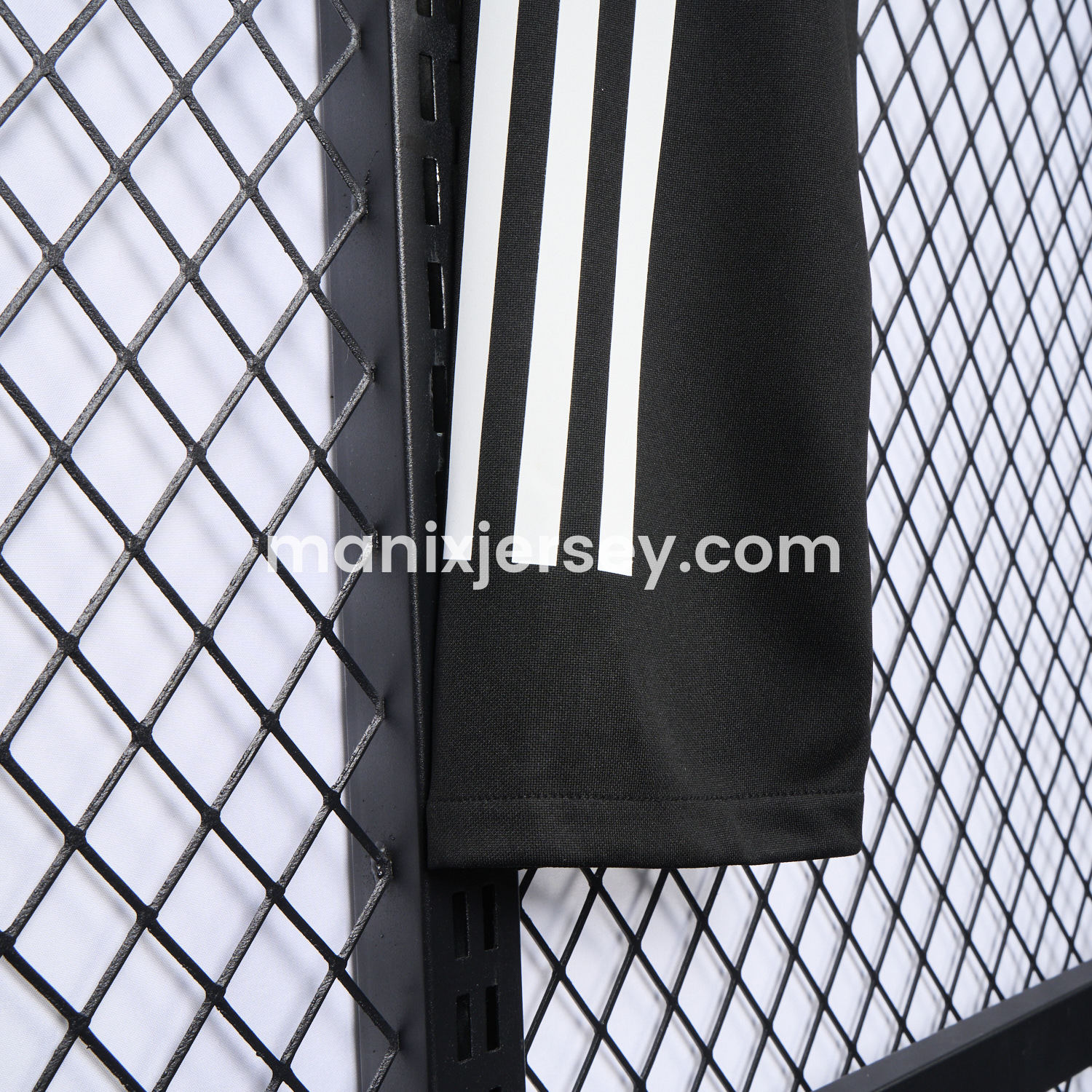 ManixJersey.com | Newcastle United 24-25 Black Training Pants - Player Version -Customize Name, Number and Patch | Worldwide Shipping