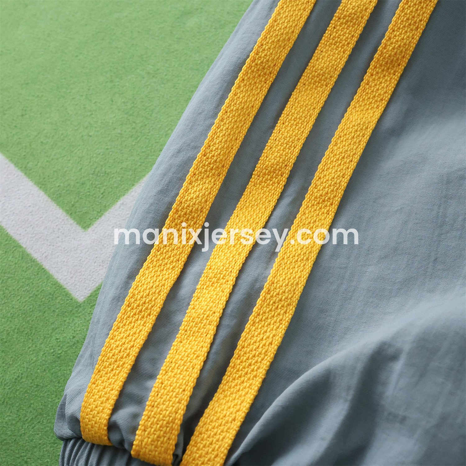 ManixJersey.com | Retro Arsenal 1991-93 Away Double Sided Reversible Windbreaker - Yellow & Grey -Customize Name, Number and Patch | Worldwide Shipping