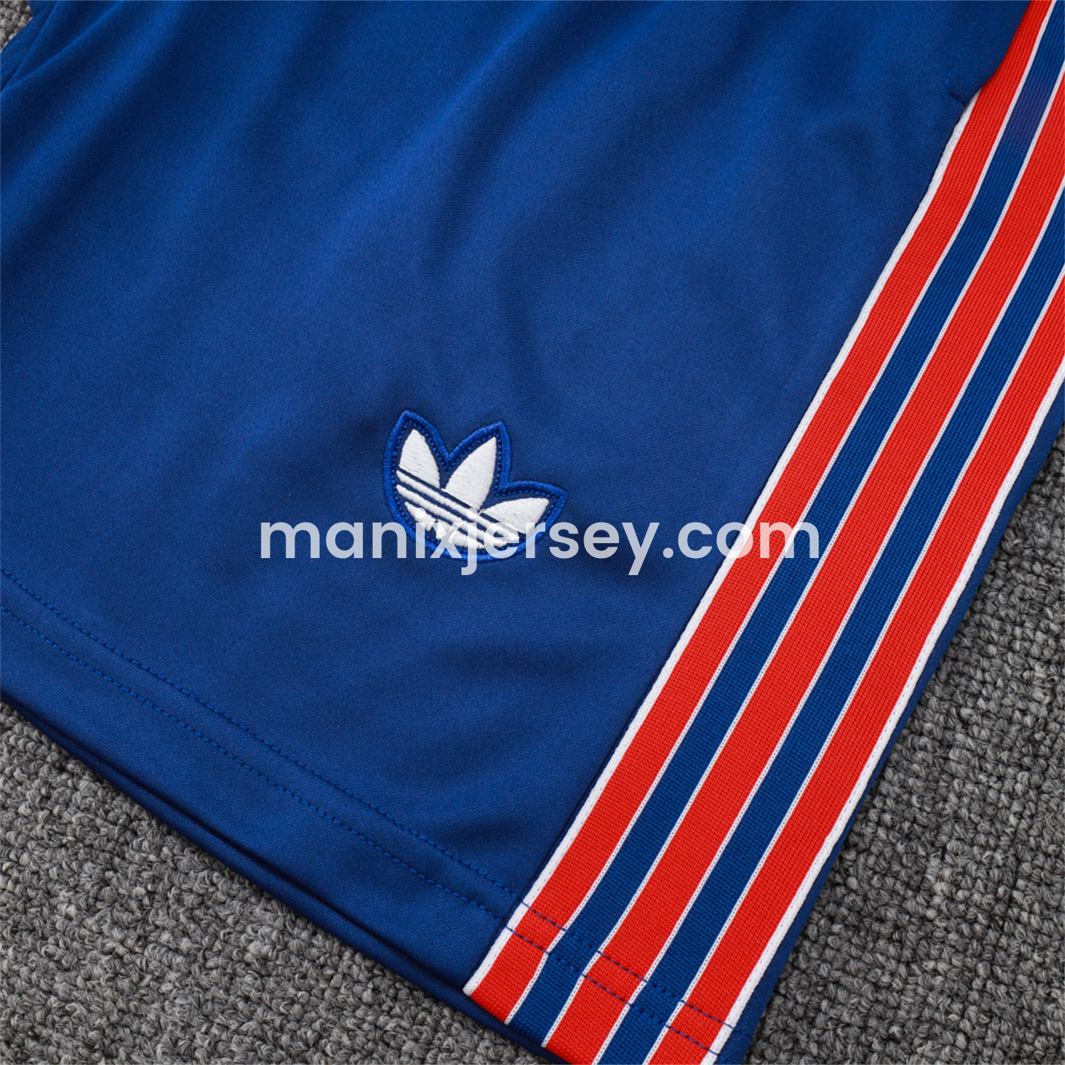 ManixJersey.com | Arsenal 25-26 Throwback Trefoil Vest Training Set - Royal Blue Vest and Shorts -Customize Name, Number and Patch | Worldwide Shipping