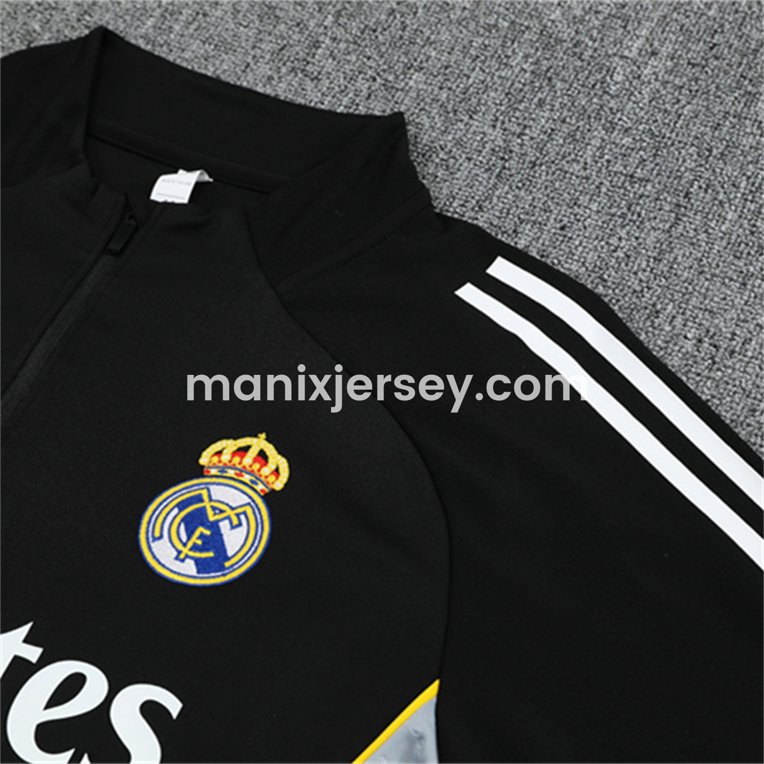 ManixJersey.com | Real Madrid 25-26 Long Sleeves Training Set - Black Top & Black Pants -Customize Name, Number and Patch | Worldwide Shipping