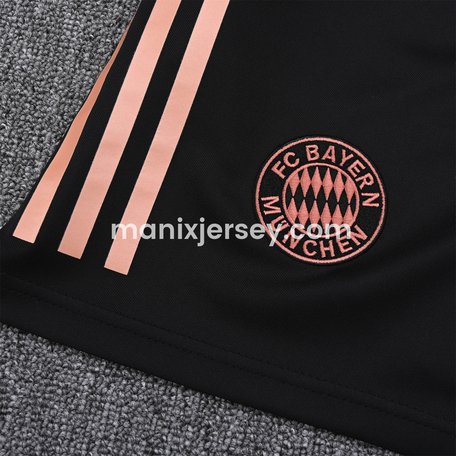 ManixJersey.com | Bayern Munich 24-25 Pre-Match Vest Training Set - CamouflageTop & Black Shorts -Customize Name, Number and Patch | Worldwide Shipping