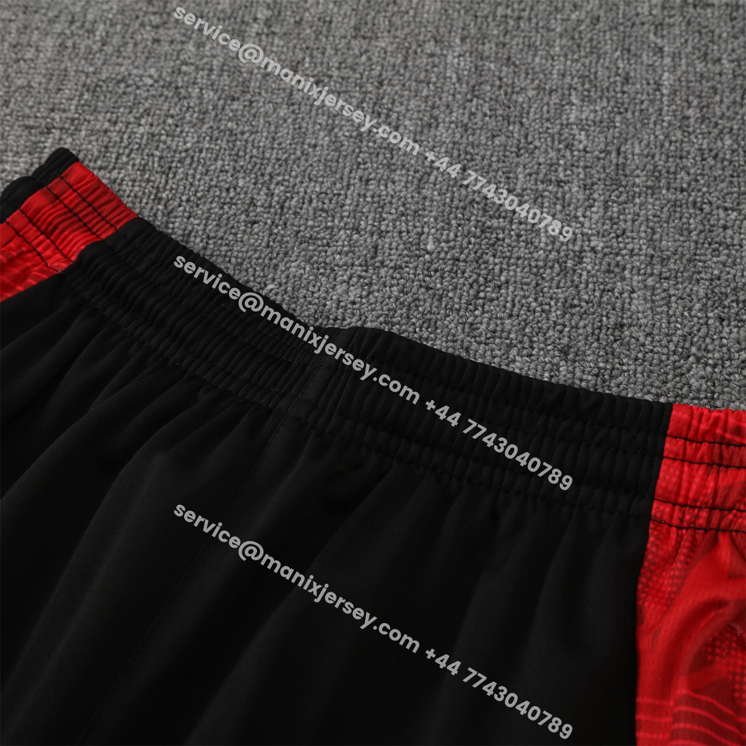 ManixJersey.com | Manchester United 25-26 Traning Hoodie Set - Flowing Red Hoodie With Black Pants -Customize Name, Number and Patch | Worldwide Shipping