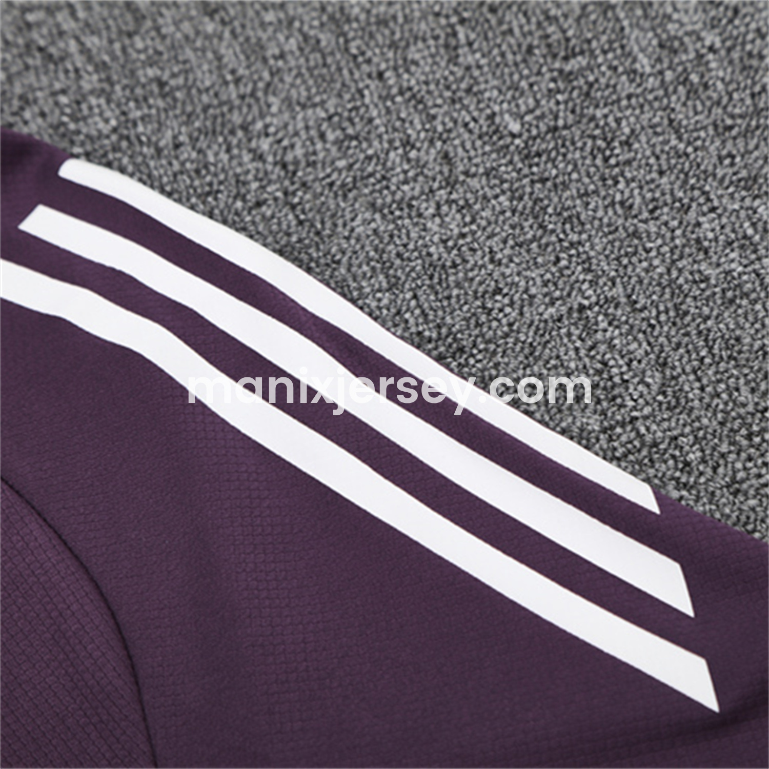 ManixJersey.com | Manchester United 25-26 Kids Short-Sleeve Training Set - Purple Top & Black shorts -Customize Name, Number and Patch | Worldwide Shipping