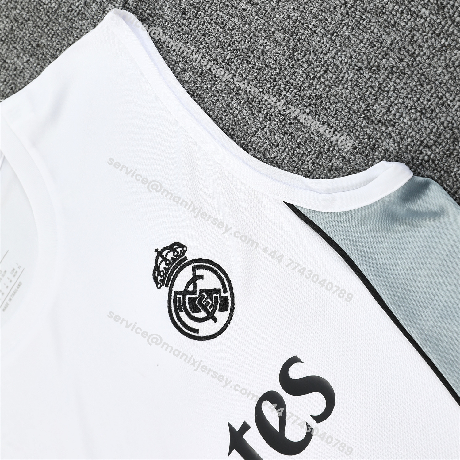 ManixJersey.com | Real Madrid 25-26 Vest Training Set - Grey And White Vest & Black Shorts -Customize Name, Number and Patch | Worldwide Shipping