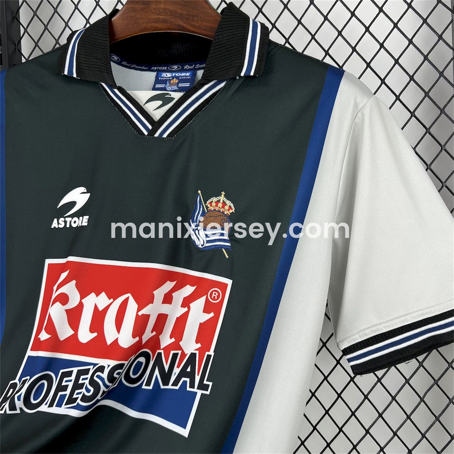 ManixJersey.com | Retro Real Sociedad 2000-02 Away Jersey -Customize Name, Number and Patch | Worldwide Shipping
