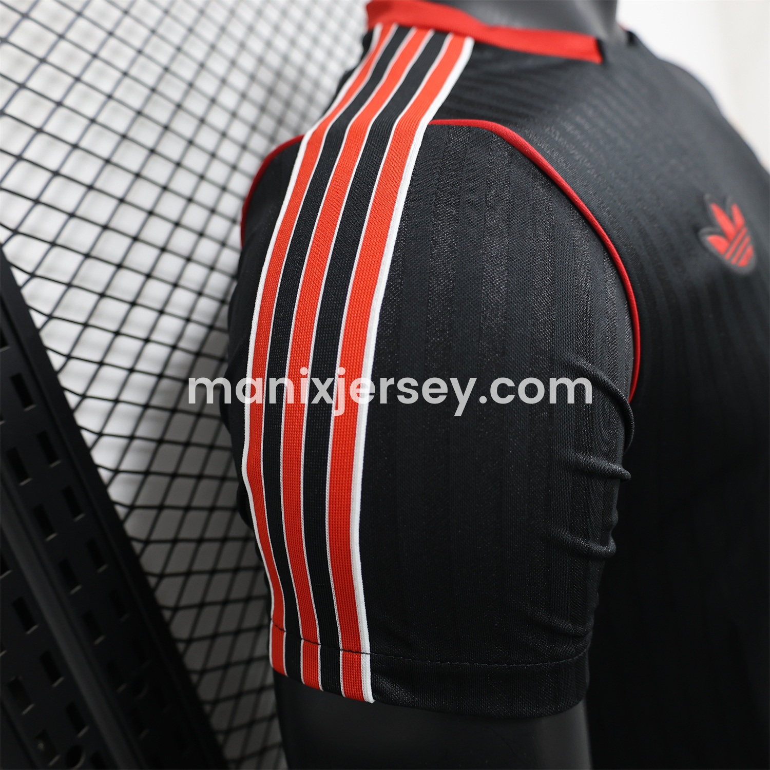 ManixJersey.com | Manchester United 24-25 Black Icon Retro Jersey - Player Version -Customize Name, Number and Patch | Worldwide Shipping