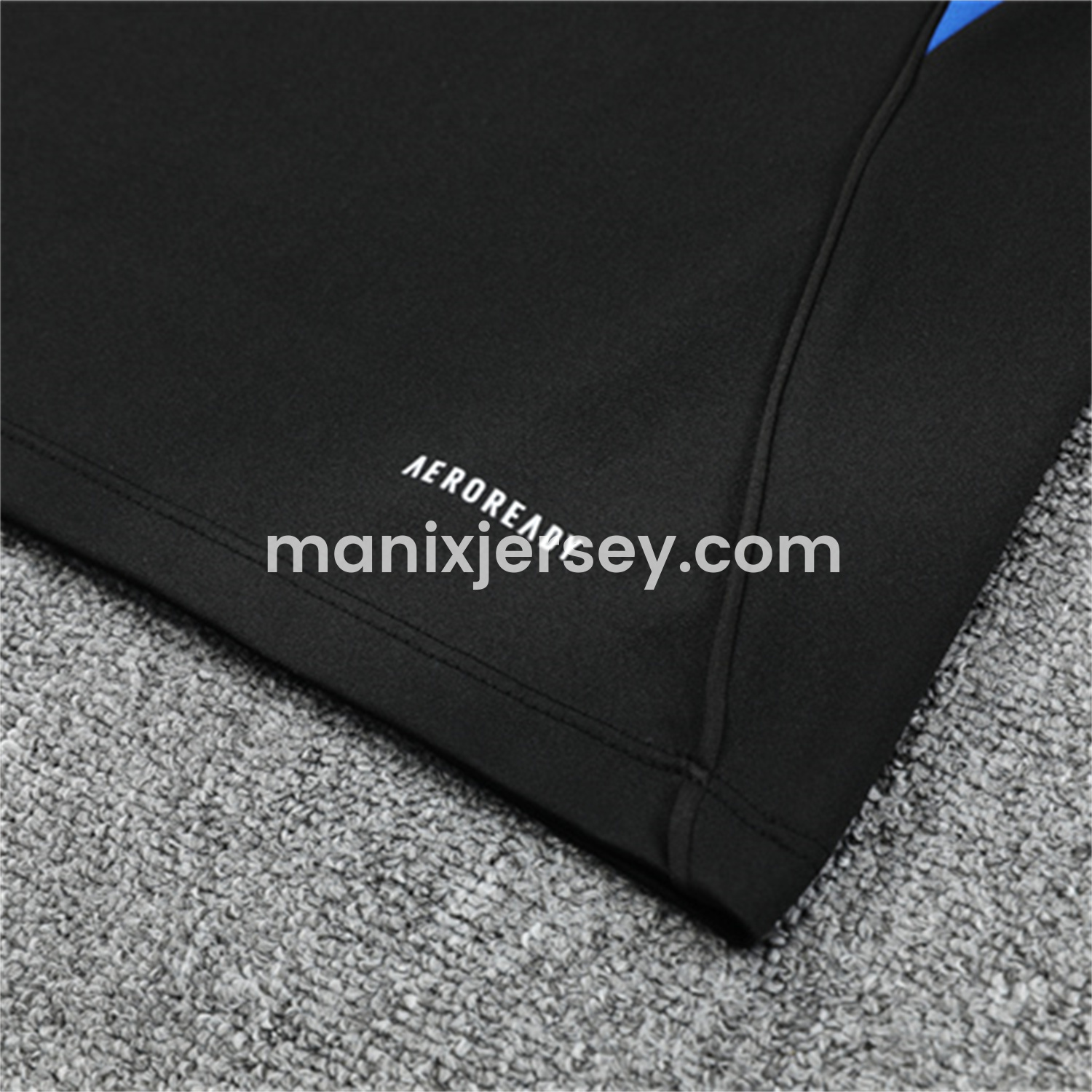 ManixJersey.com | Manchester United 25-26 Kid Long Sleeves Training Set - Black Top & Black Pants -Customize Name, Number and Patch | Worldwide Shipping