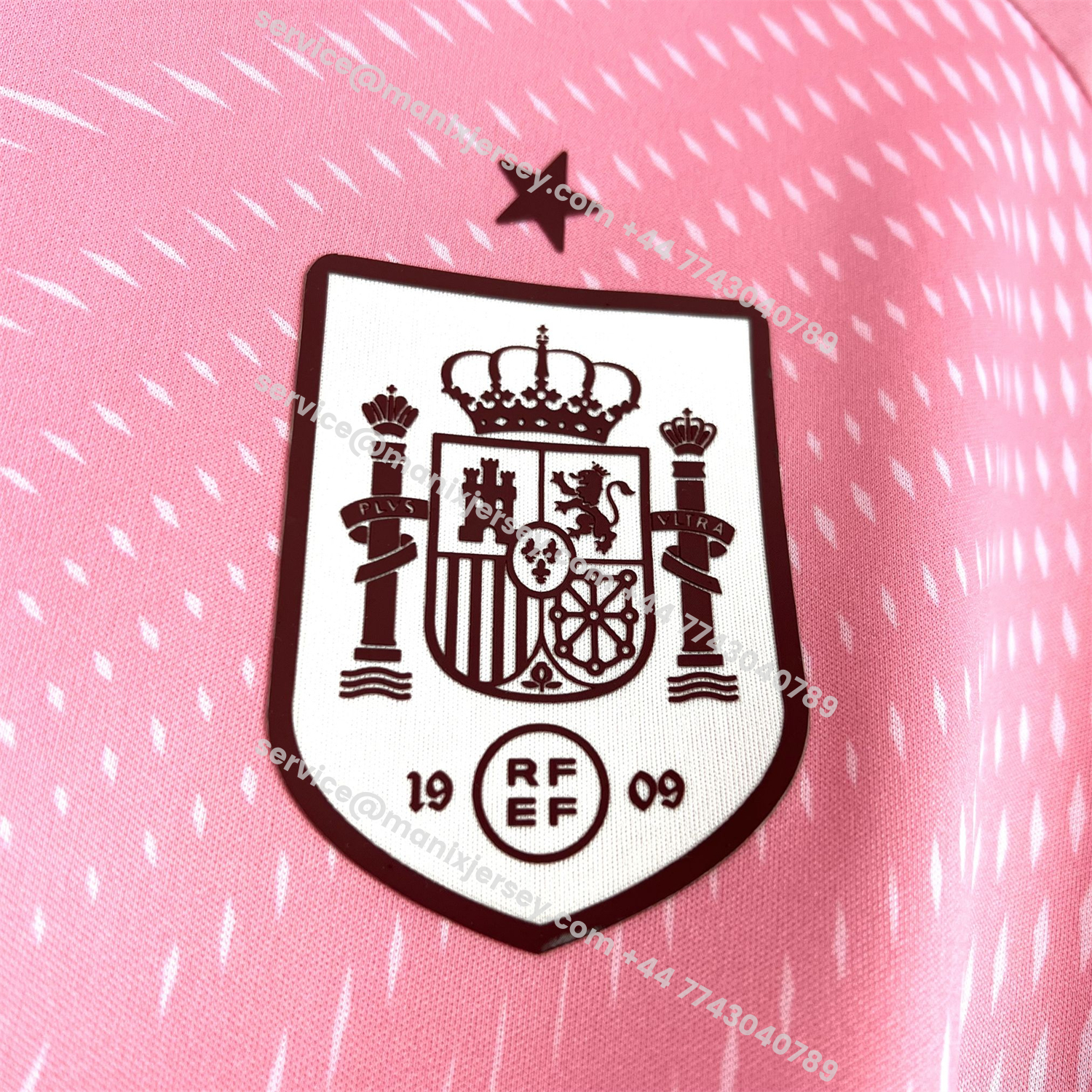 Spain 2026 Soft Pink Goalkeeper Jersey - Fans Version:football jersey mysite: unitedjerseyfootball 邓江浪:football