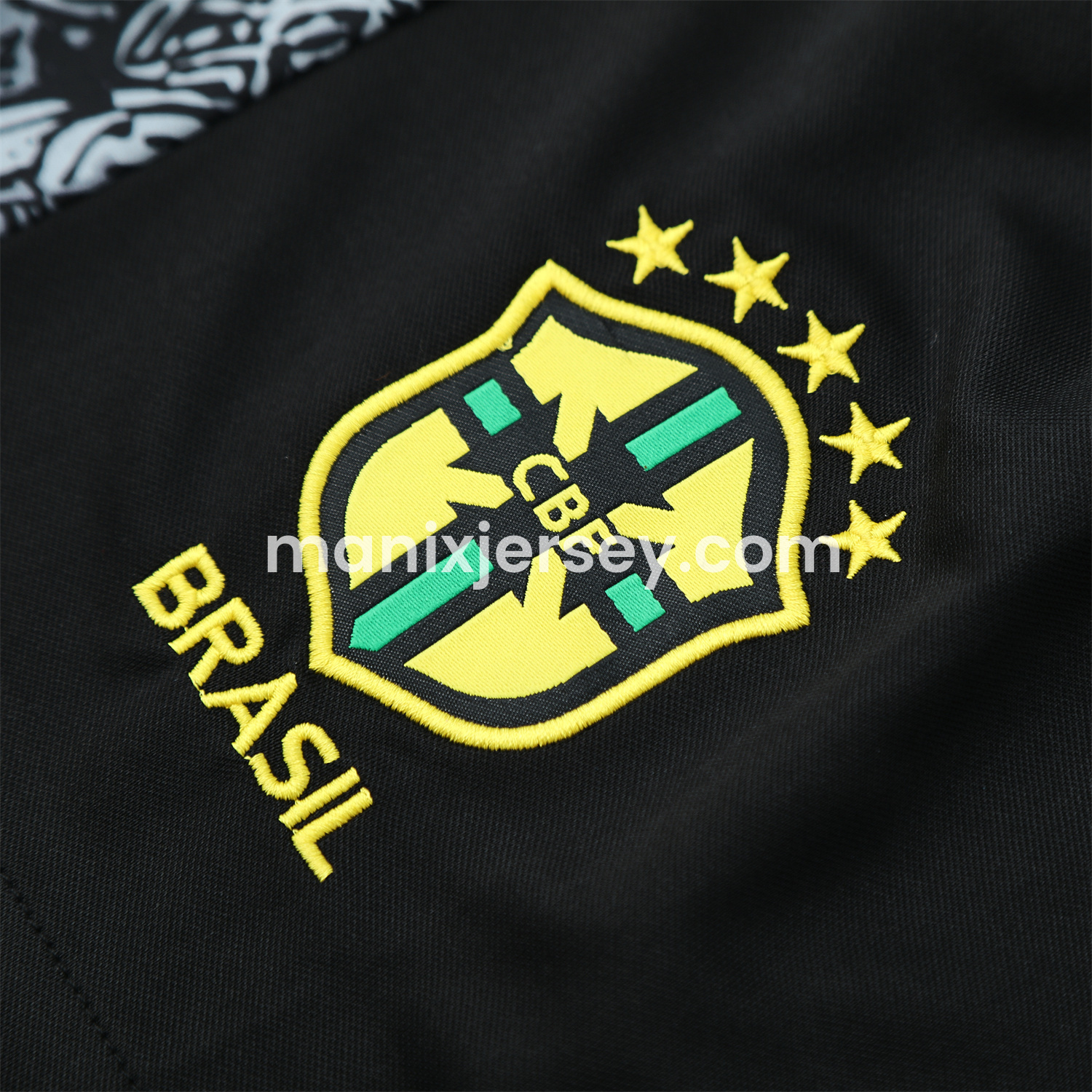ManixJersey.com | Brazil 25-26 Gray Jesus Statue Vest Training Set - Gray Vest & Black Shorts -Customize Name, Number and Patch | Worldwide Shipping