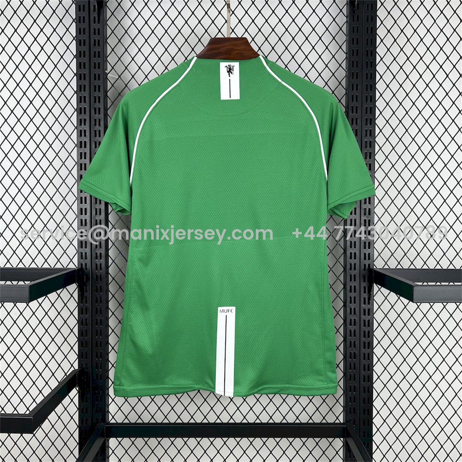 ManixJersey.com | Retro Manchester United 2007-08 Green Goalkeeper Jersey -Customize Name, Number and Patch | Worldwide Shipping